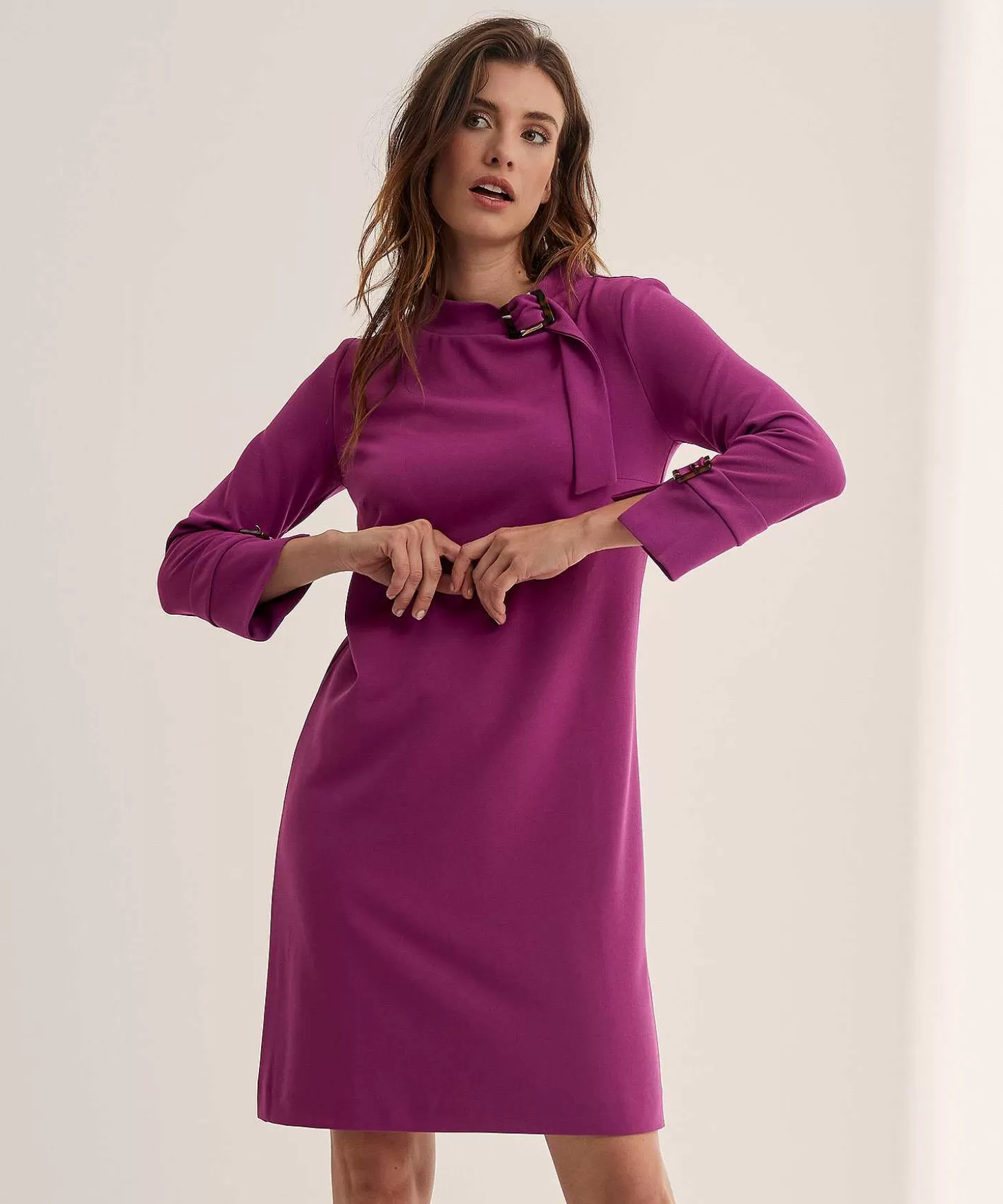 ana_alcazar_jurk_opstaande_kraag_1.webp Ana Alcazar Jurk Opstaande Kraag Sale