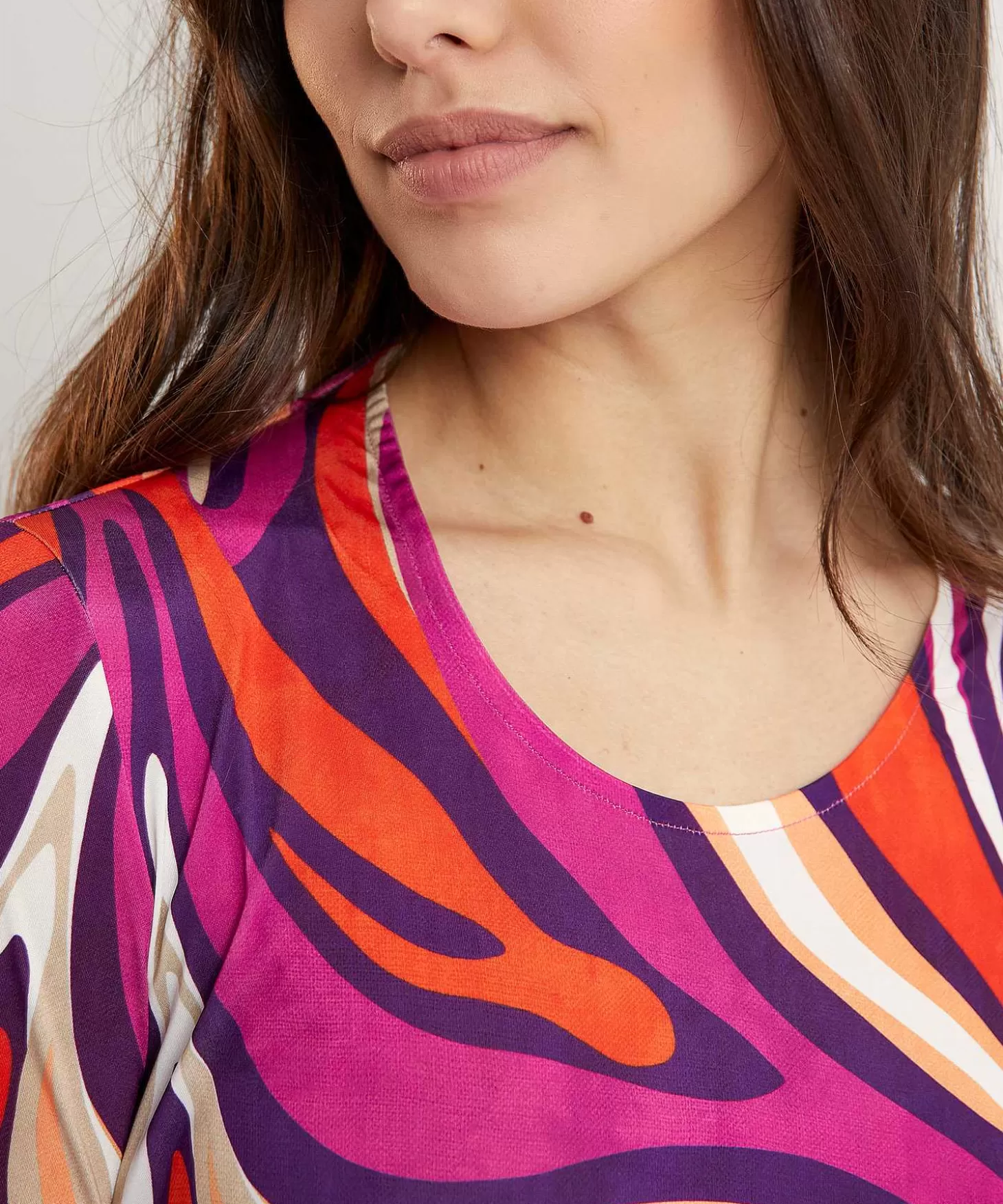 ana_alcazar_slinky_jurk_fancy_print_2.webp Ana Alcazar Slinky Jurk Fancy Print Discount