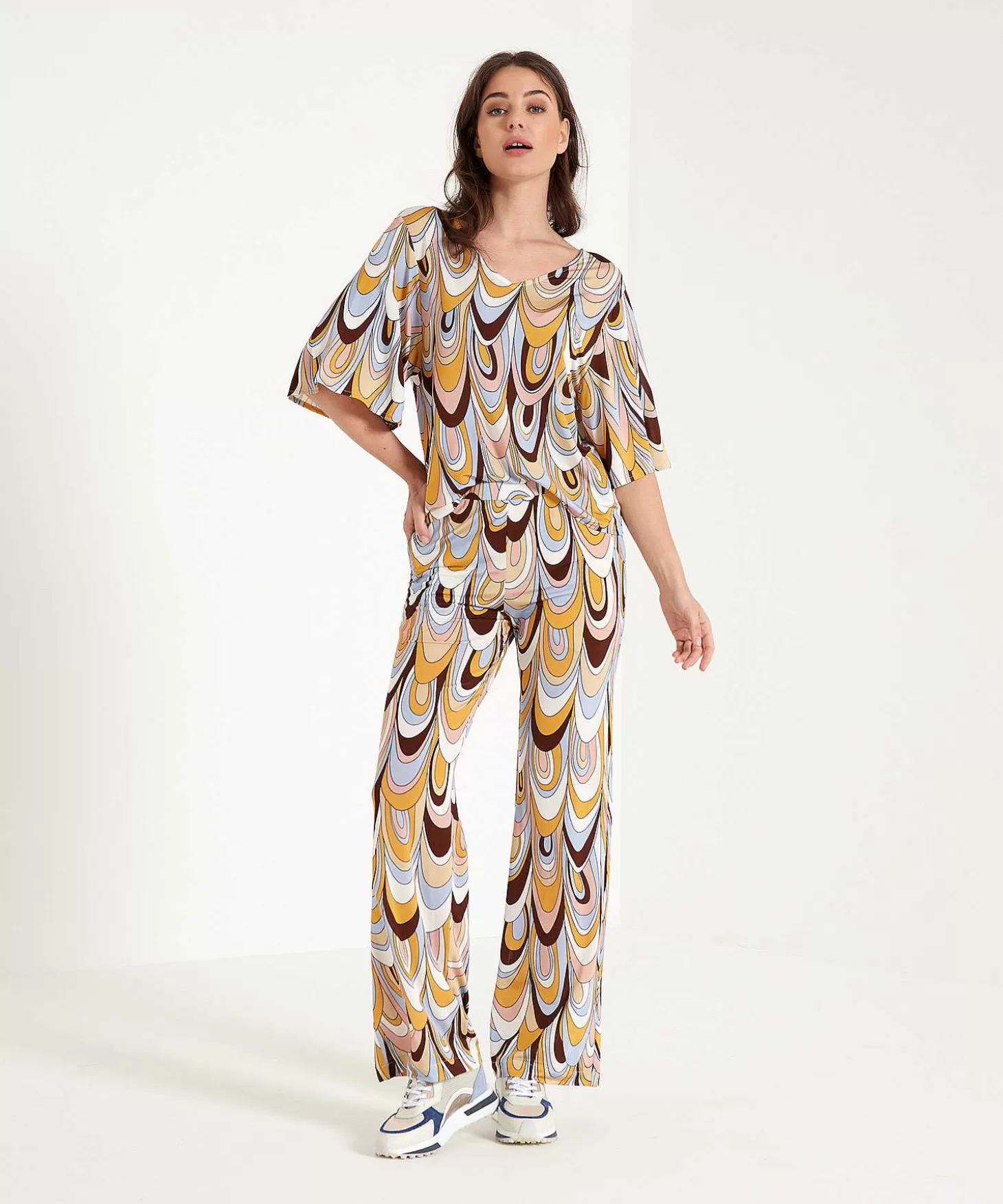 ana_alcazar_slinky_top_retro_print_4.webp Ana Alcazar Slinky Top Retro Print Flash Sale