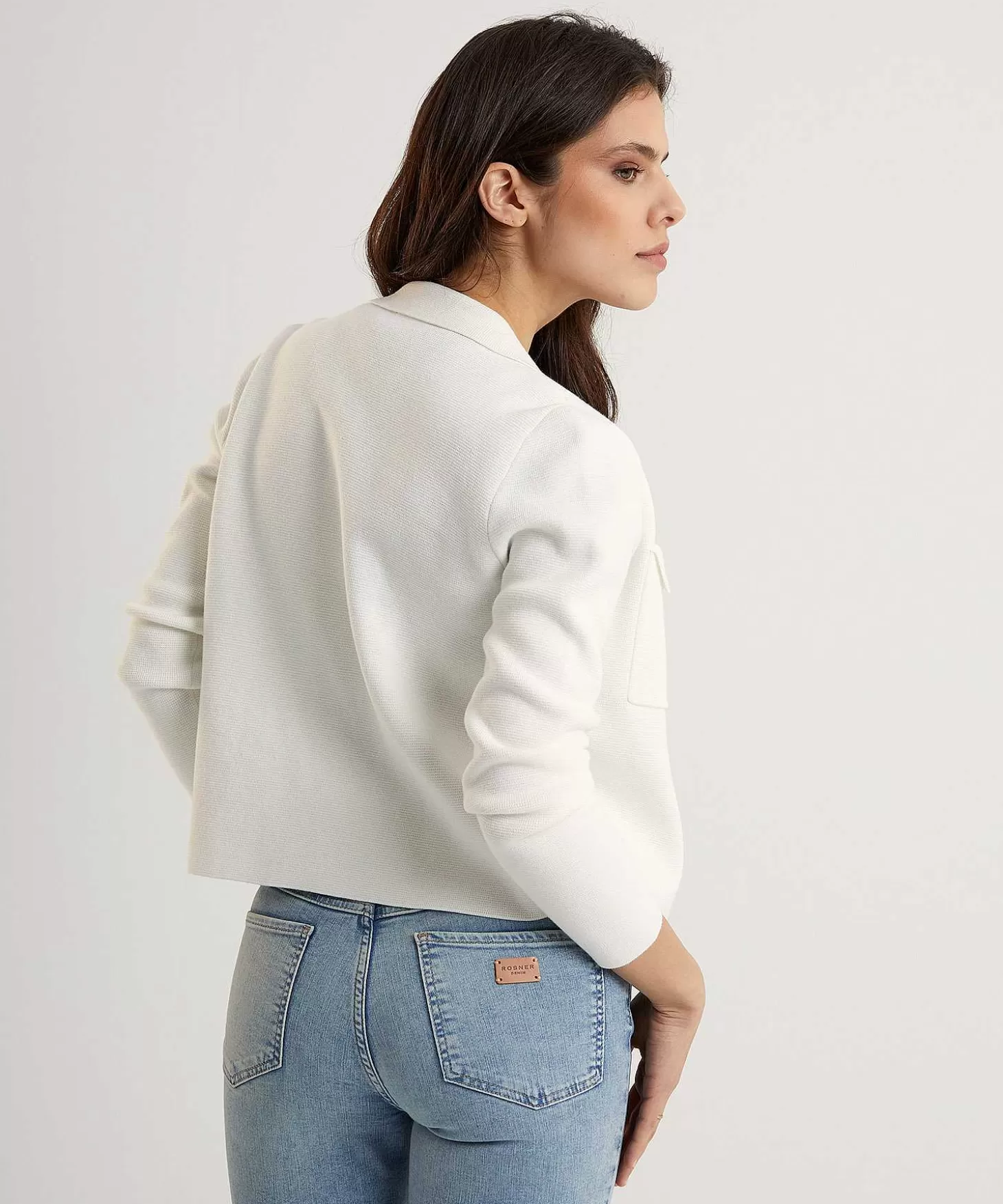 blazervest_kort_puntaknit_3-1.webp * Blazervest Kort Puntaknit Clearance