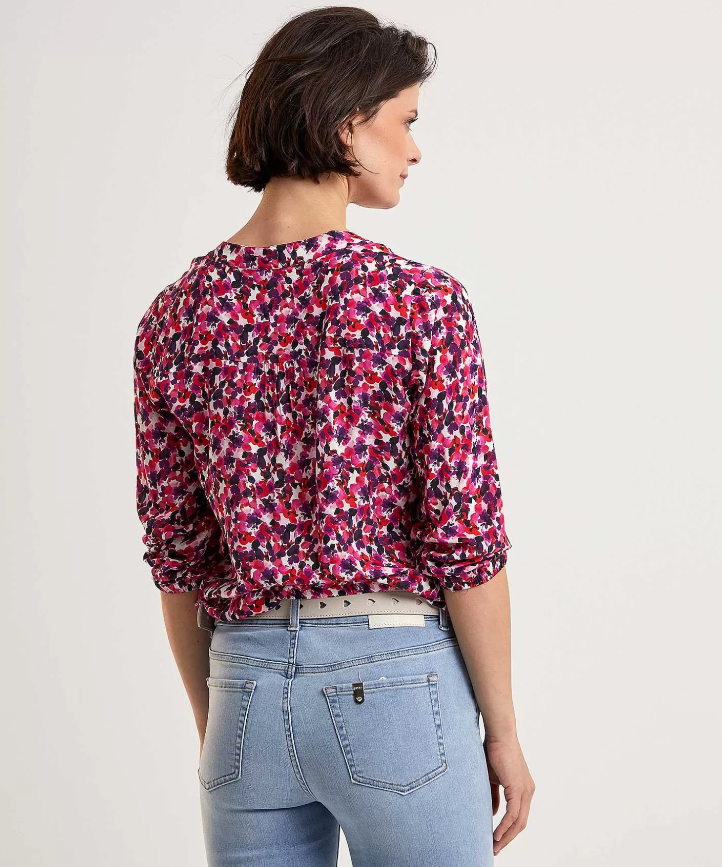 blouse_bloemenprint_3.webp * Blouse Bloemenprint Clearance