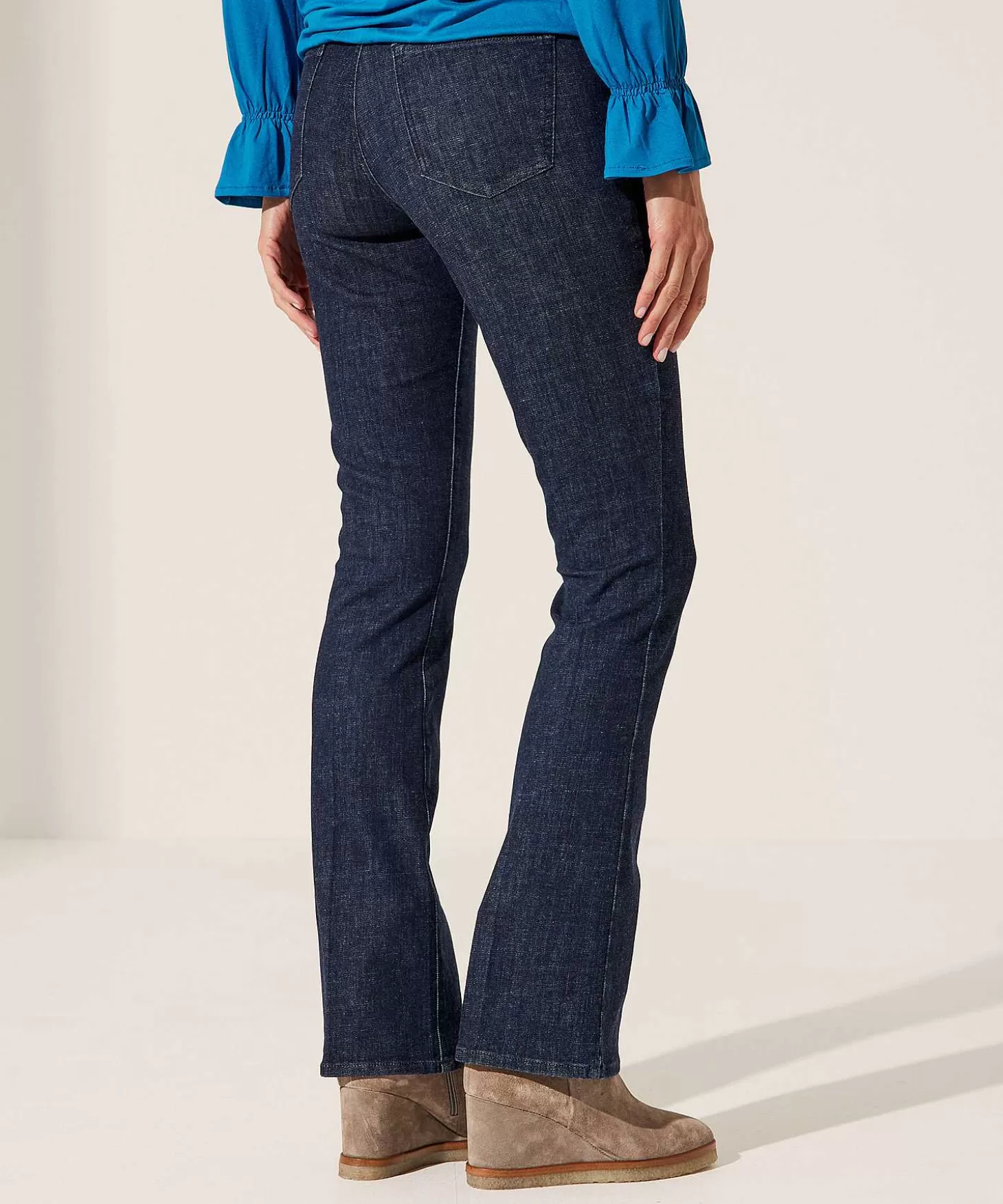 brax_bootcut_broek_shakira_3-1.webp Brax Bootcut Broek Shakira Outlet