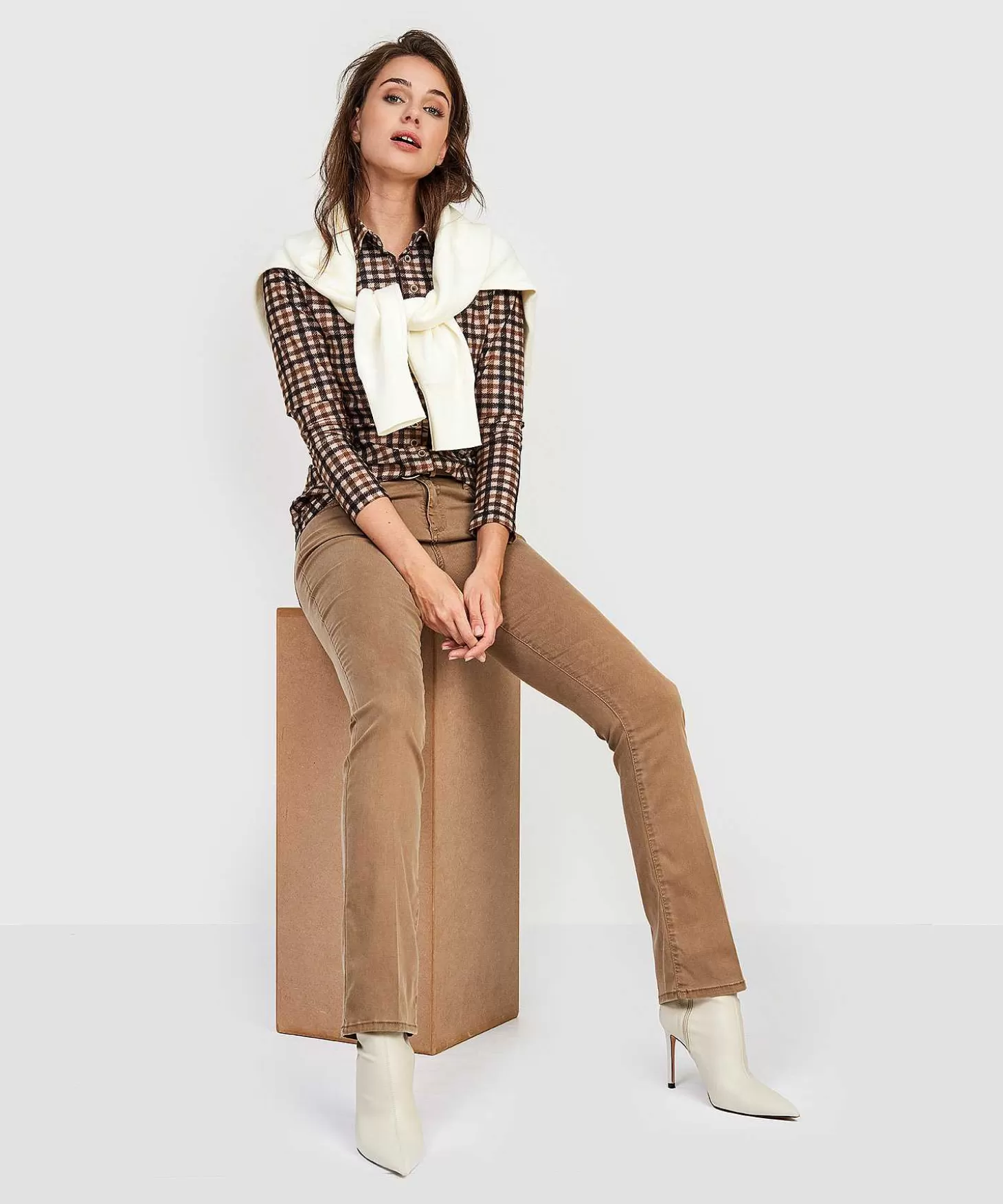 brax_broek_shakira_4-1.webp Brax Broek Shakira Clearance