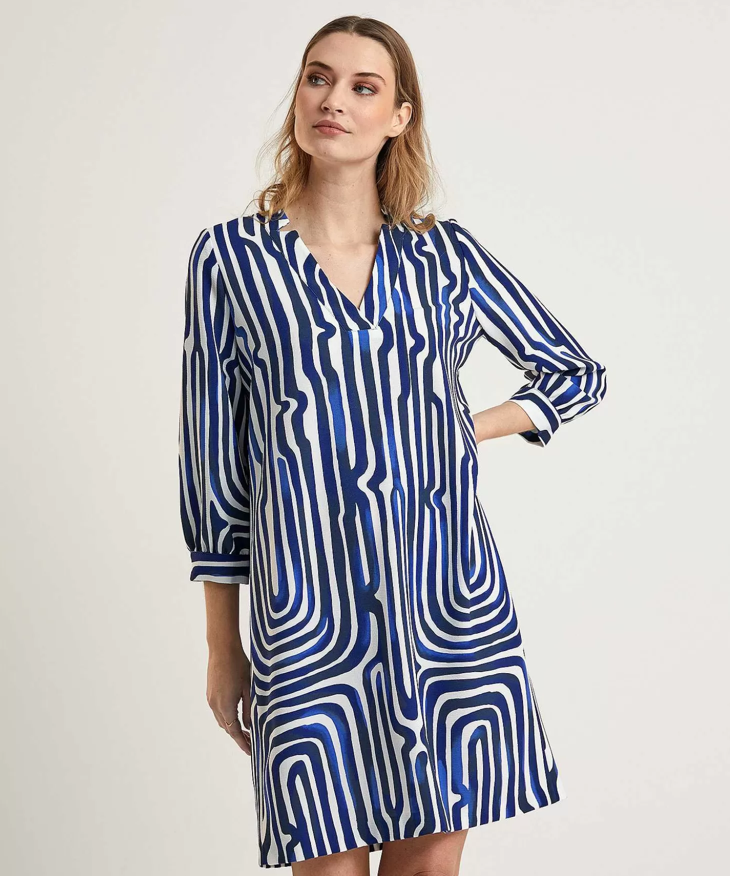 caroline_biss_jurk_fancy_stripe_1.webp Caroline Biss Jurk Fancy Stripe Shop
