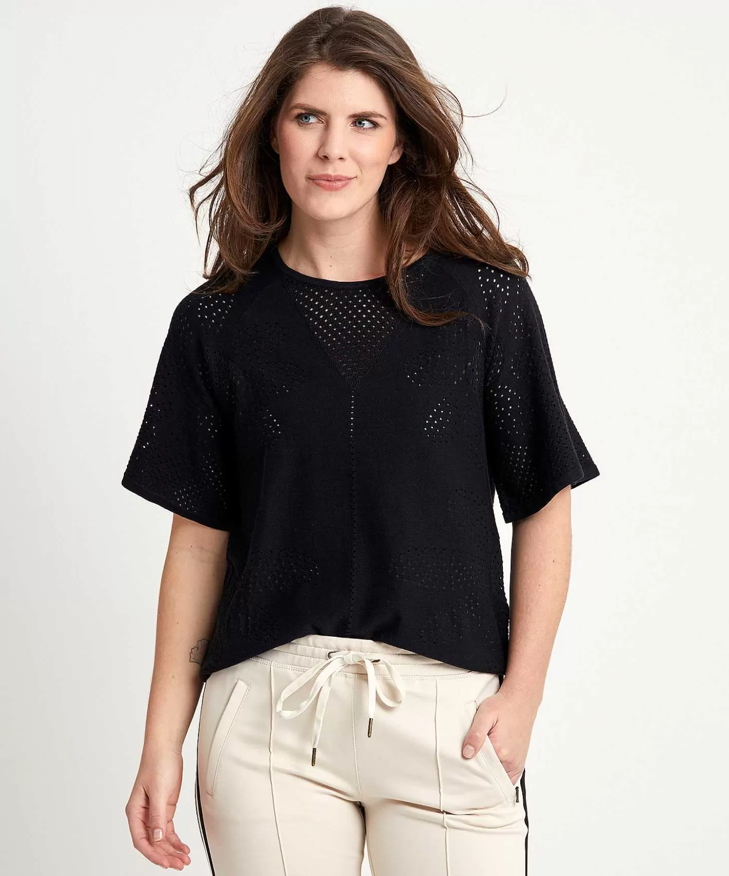 caroline_biss_opengewerkt_truitje_1-1.webp Caroline Biss Opengewerkt Truitje Hot