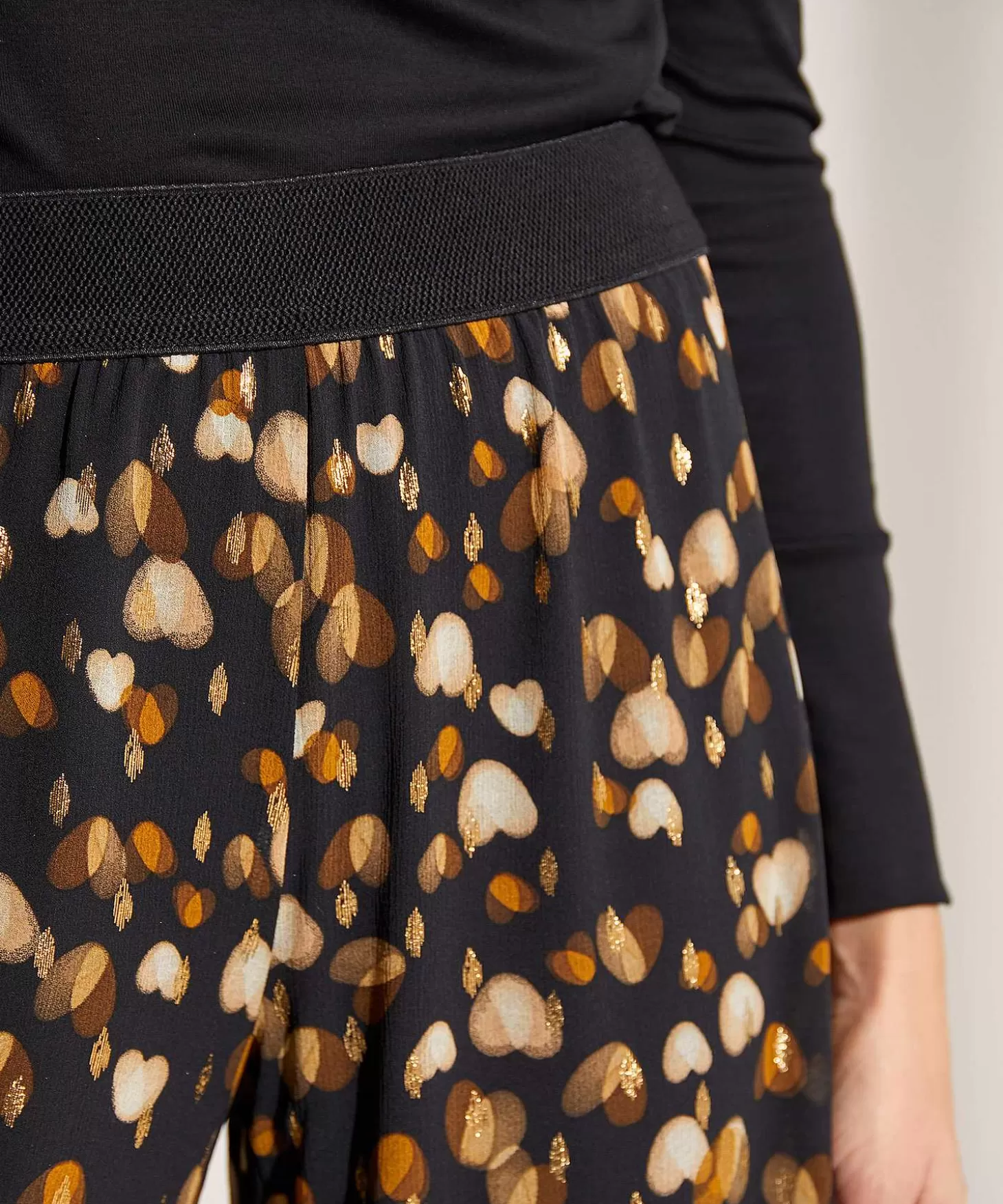 caroline_biss_wide_leg_broek_hartjes_lurex_2.webp Caroline Biss Wide Leg Broek Hartjes Lurex Clearance