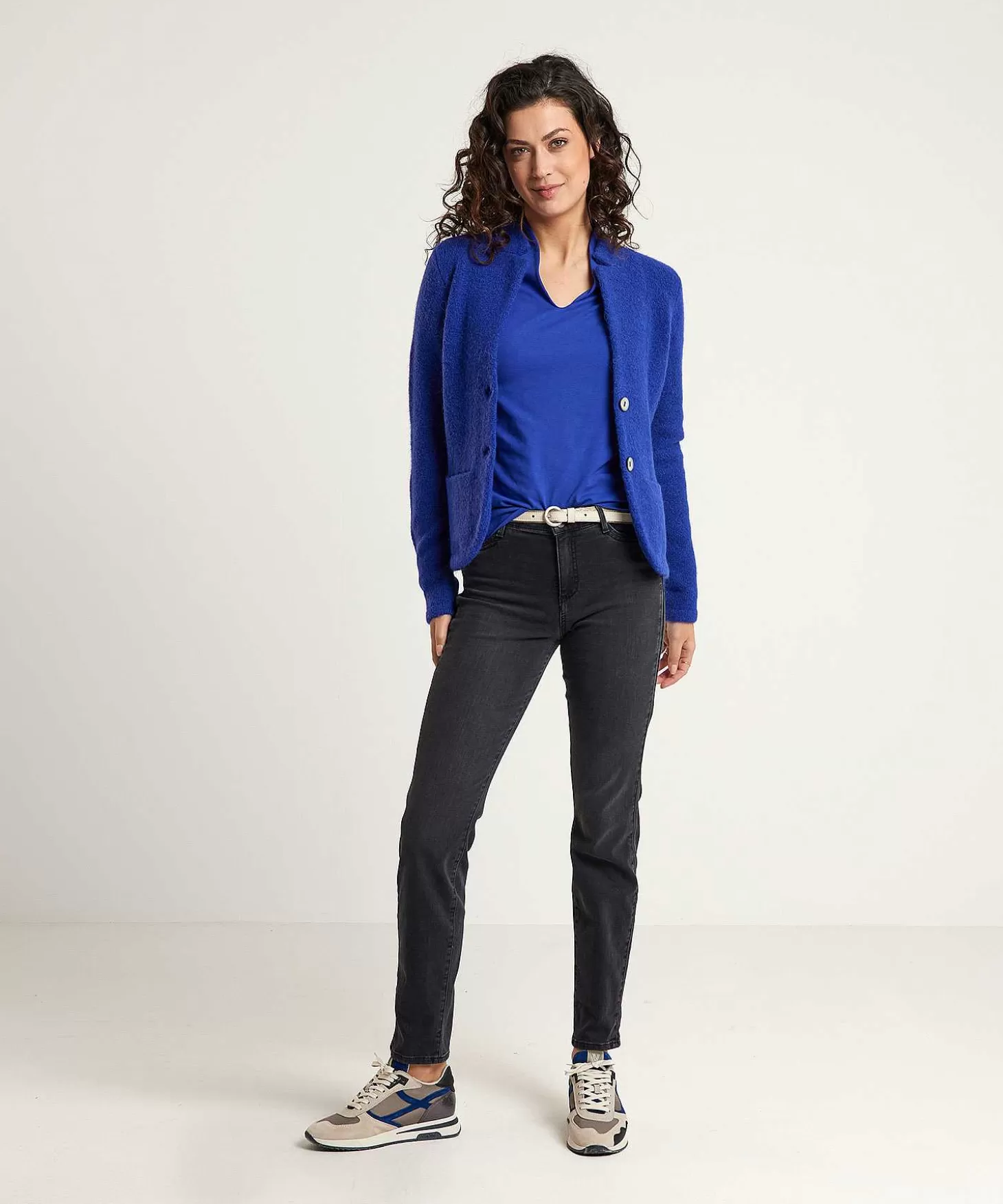 essentials_tulpshirt_lange_mouw_4-3.webp * Essentials Tulpshirt Lange Mouw Best