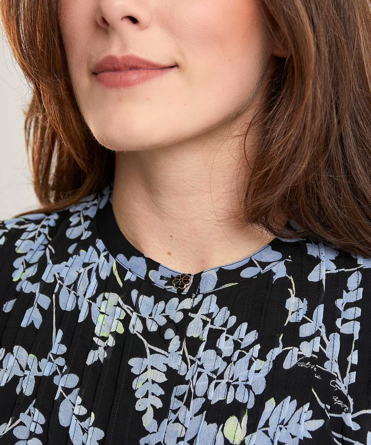 fabienne_chapot_blouse_bladprint_ferry_2.webp Fabienne Chapot Blouse Bladprint Ferry Clearance