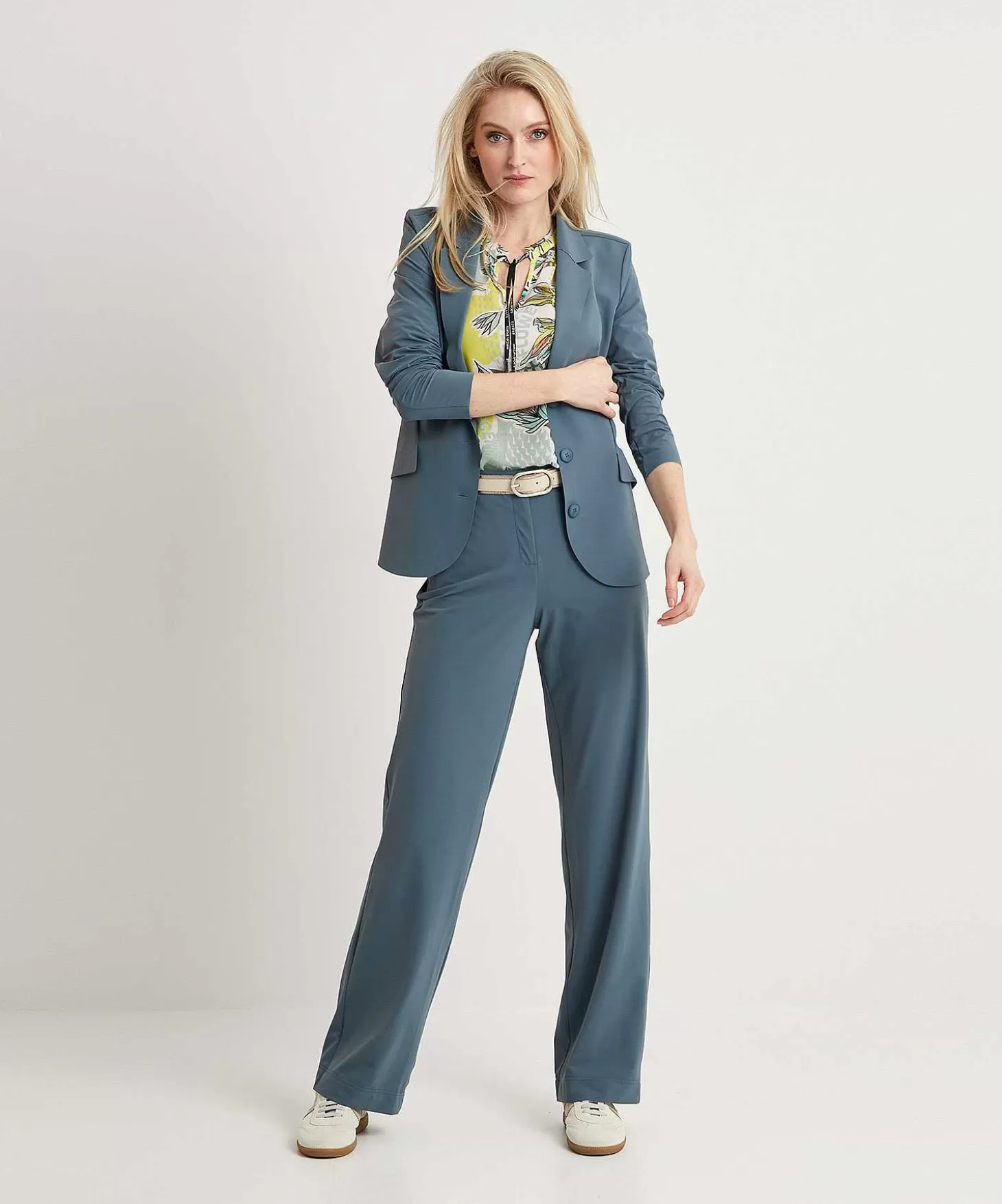 japan_tky_straight_fit_broek_travelstof_taro_4.webp Japan TKY Straight Fit Broek Travelstof Taro New