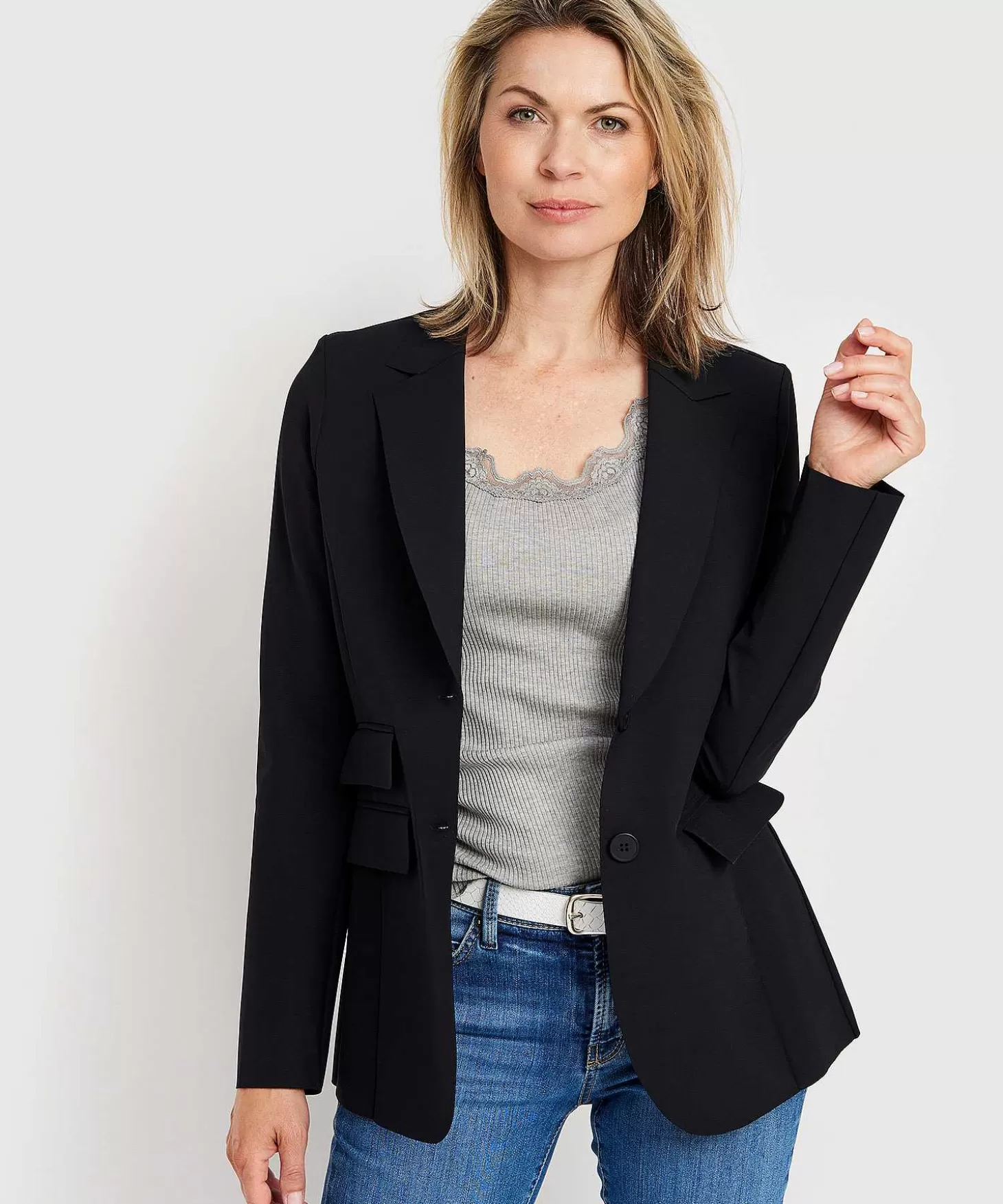 japan_tky_travelstof_blazer_lang_yuu_1-1.webp Japan TKY Travelstof Blazer Lang Yuu Clearance