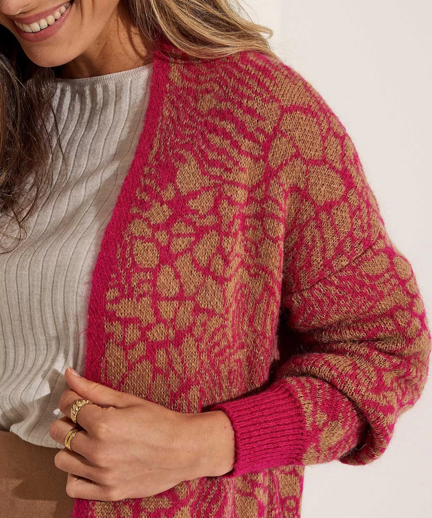 kyra_lang_vest_flower_puk_2.webp KYRA Lang Vest Flower Puk Best