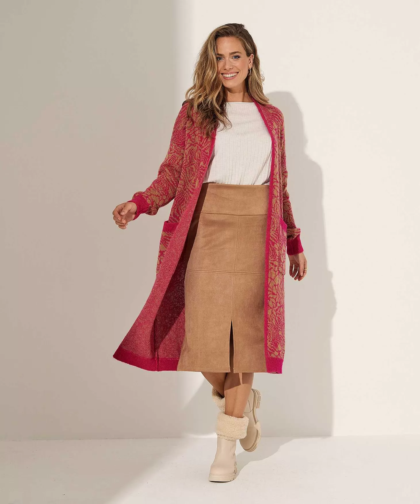 kyra_lang_vest_flower_puk_4.webp KYRA Lang Vest Flower Puk Best