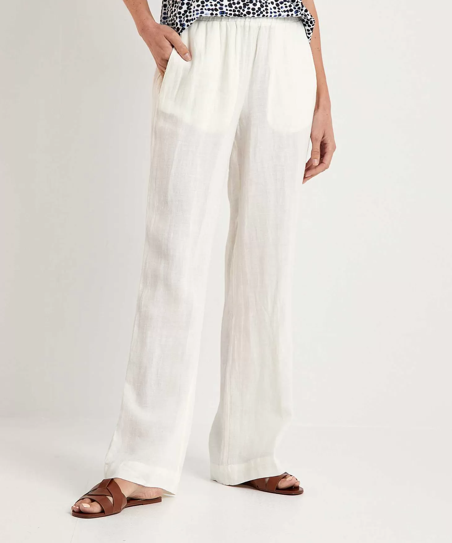 kyra_linnen_broek_lieke_1.webp KYRA Linnen Broek Lieke Fashion