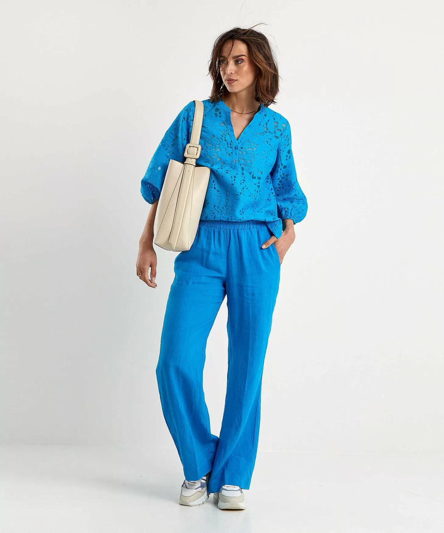 kyra_linnen_broek_lieke_4-1.webp KYRA Linnen Broek Lieke Hot