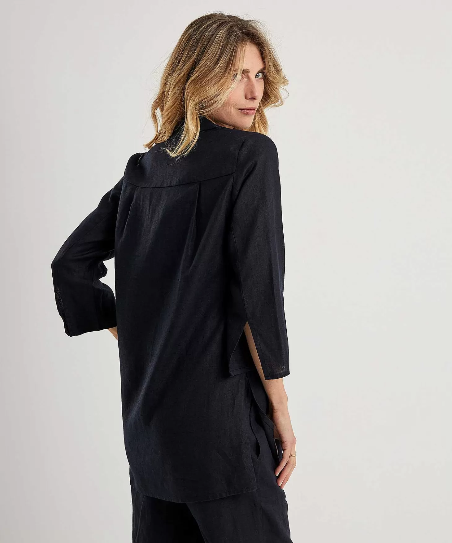 kyra_linnen_tuniekblouse_liza_3-2.webp KYRA Linnen Tuniekblouse Liza Hot