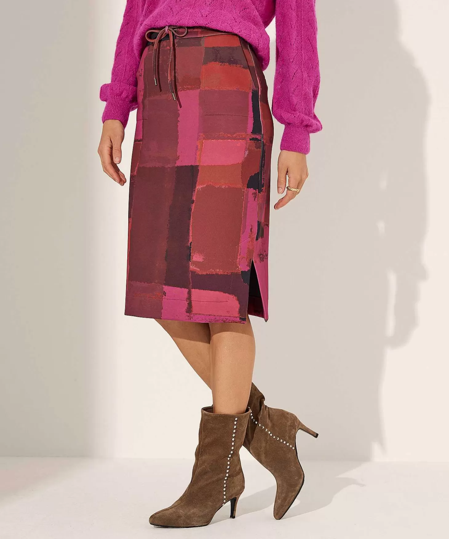 kyra_scuba_rok_abstract_noella_1.webp KYRA Scuba Rok Abstract Noella Hot