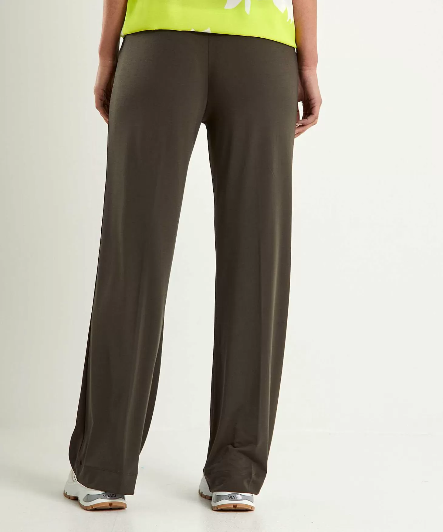 kyra_slinky_wide_leg_broek_petra_3-1.webp KYRA Slinky Wide Leg Broek Petra Discount