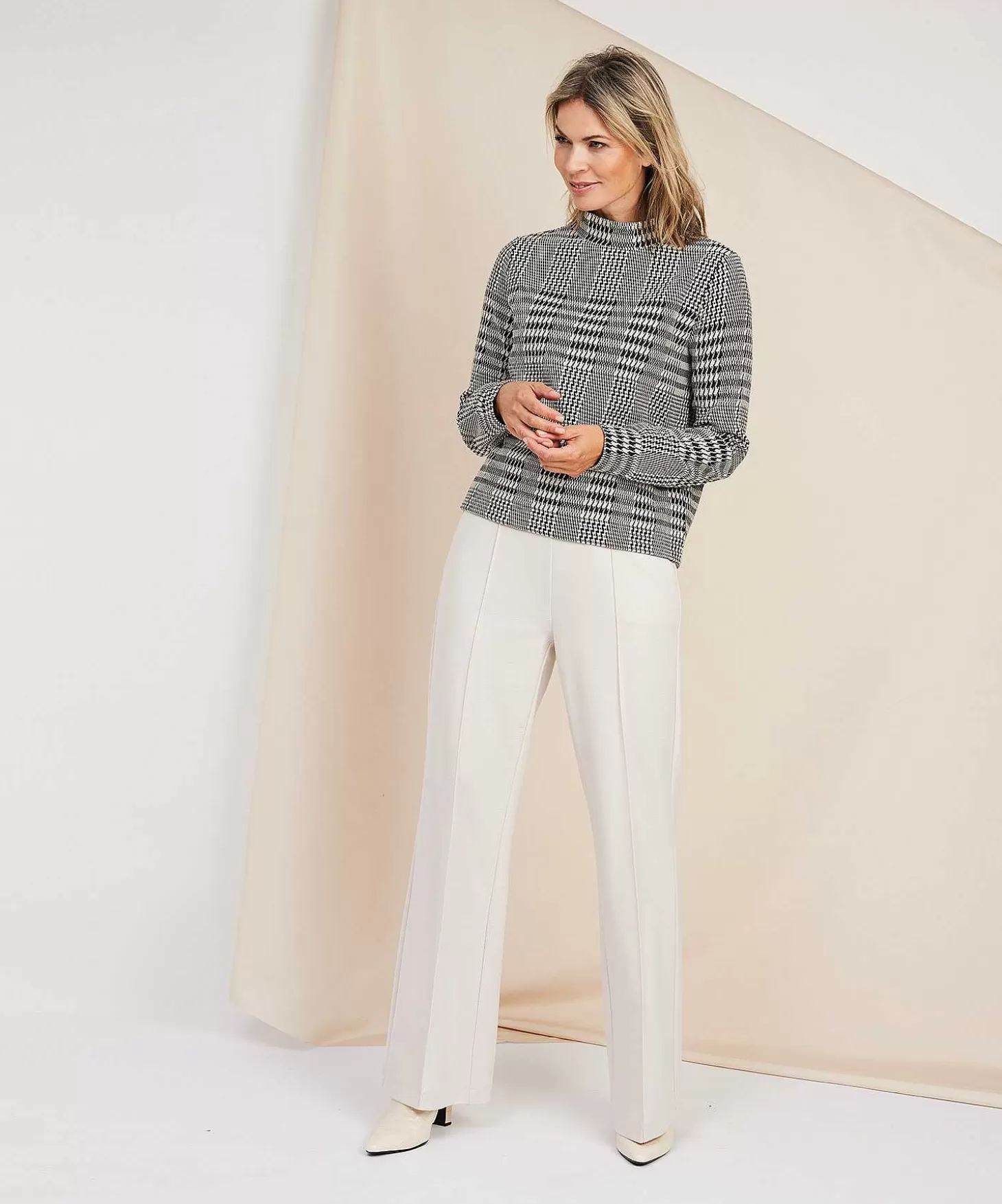 kyra_top_pieddepoule_nika_4.webp KYRA Top Pied-De-Poule Nika Cheap