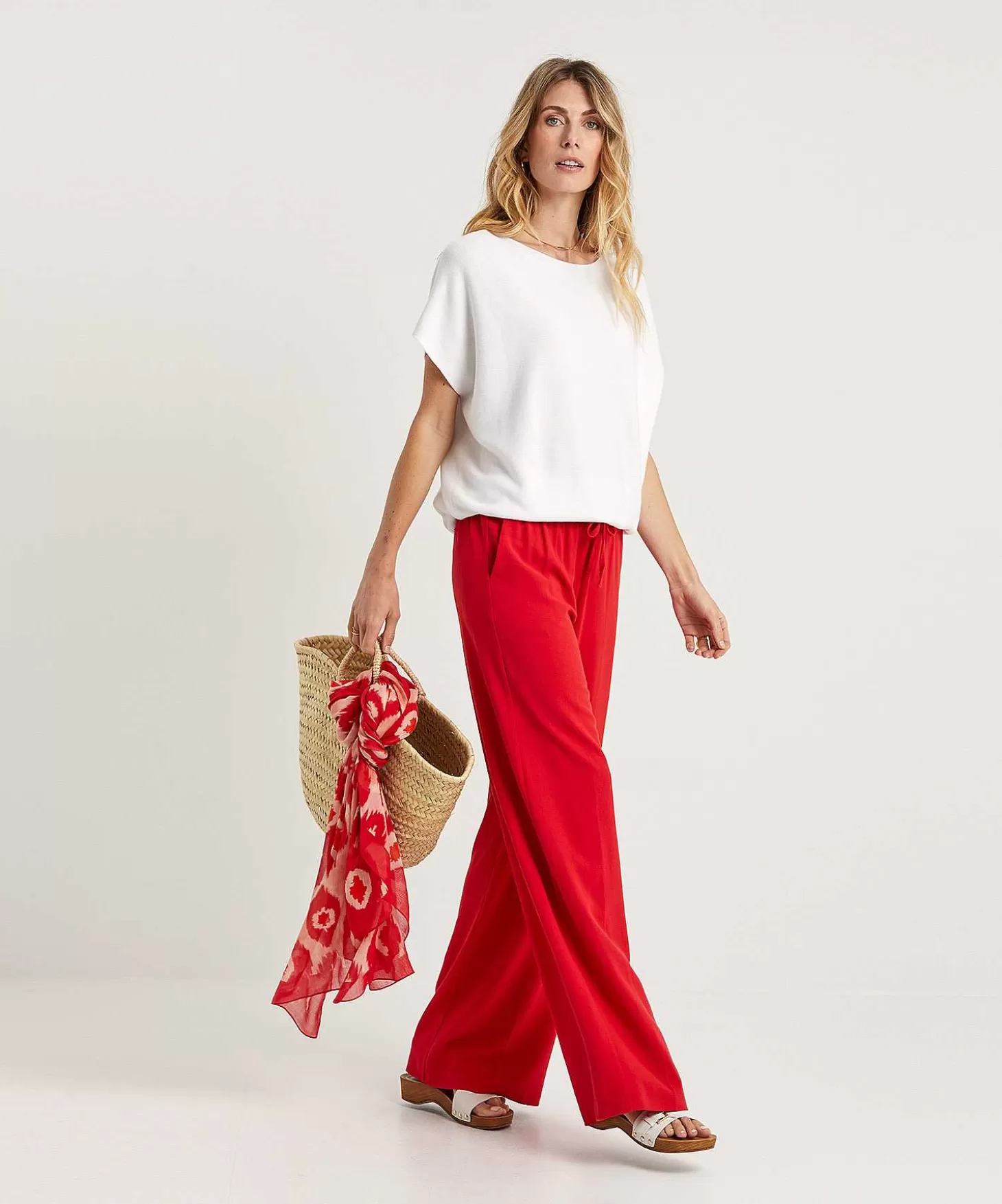 kyra_wide_leg_broek_louisa_4.webp KYRA Wide Leg Broek Louisa Hot