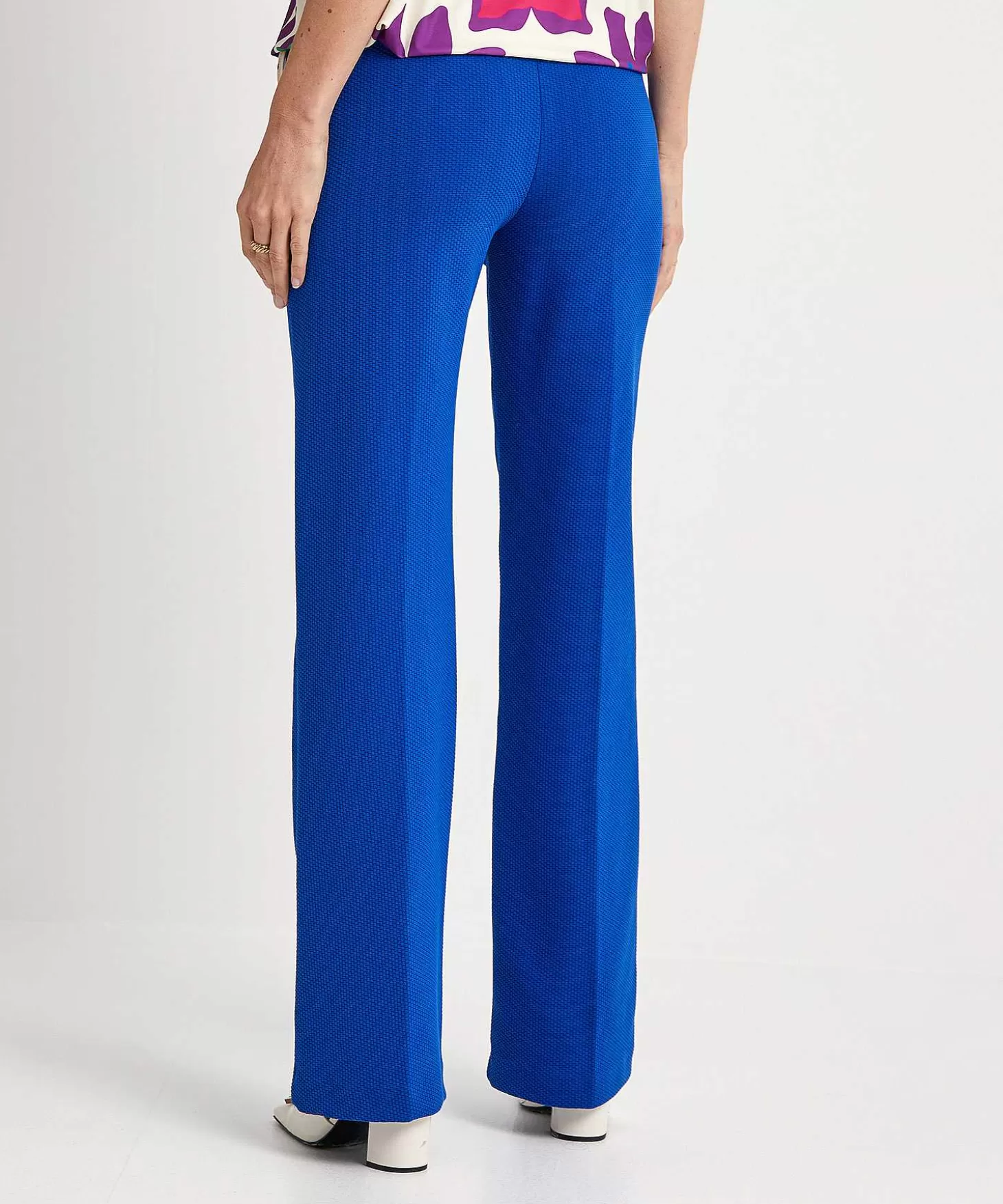 kyra_wide_leg_broek_structuur_hetty_3.webp KYRA Wide Leg Broek Structuur Hetty Discount