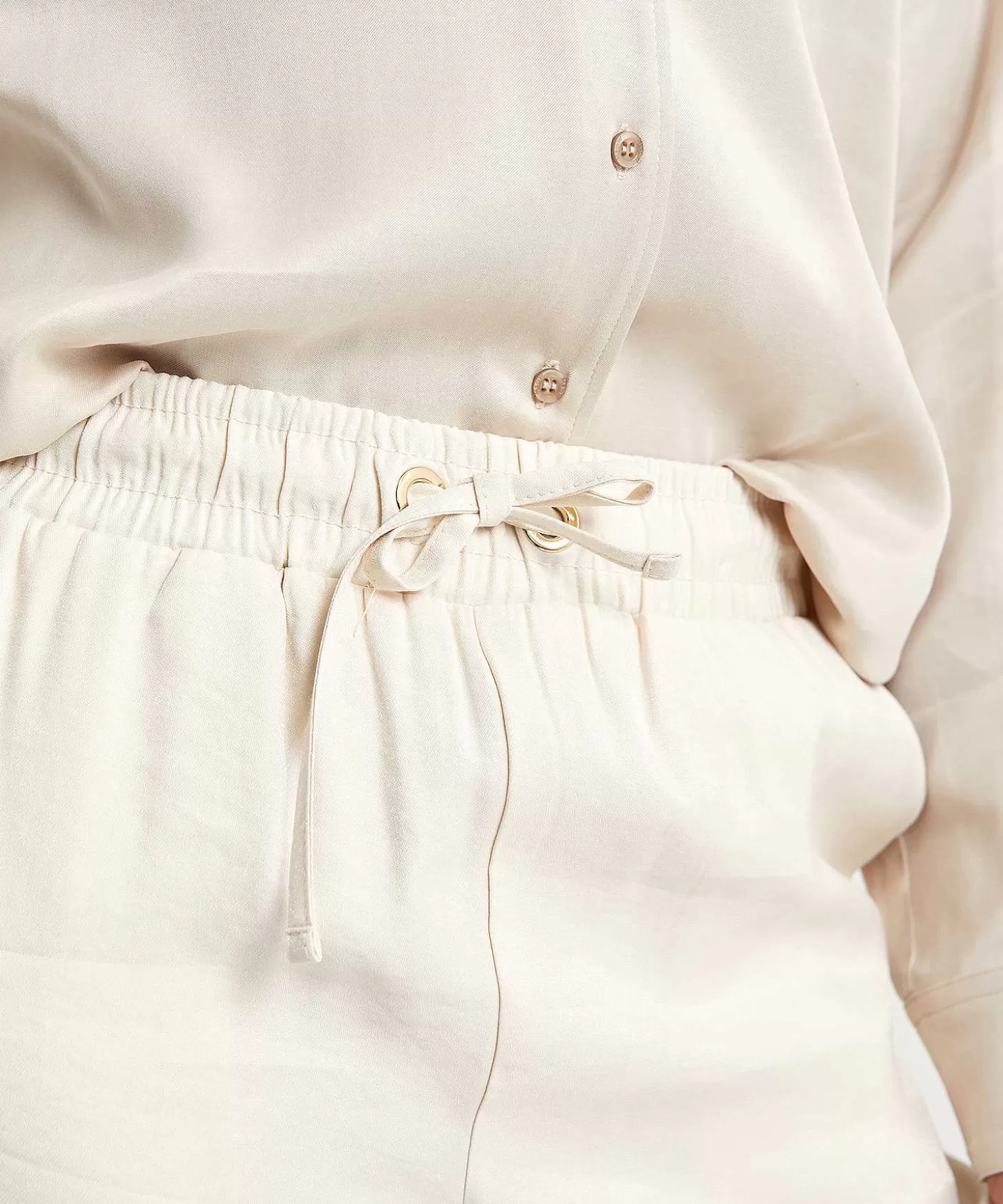 liu_jo_silky_metallic_jogger_2.webp LIU JO Silky Metallic Jogger Best