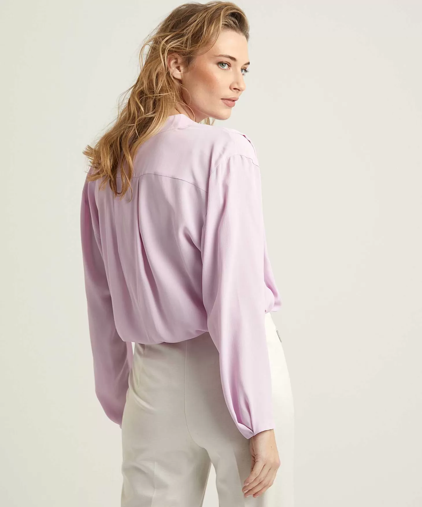 luisa_cerano_blouse_met_zijde_3.webp Luisa Cerano Blouse Met Zijde Cheap