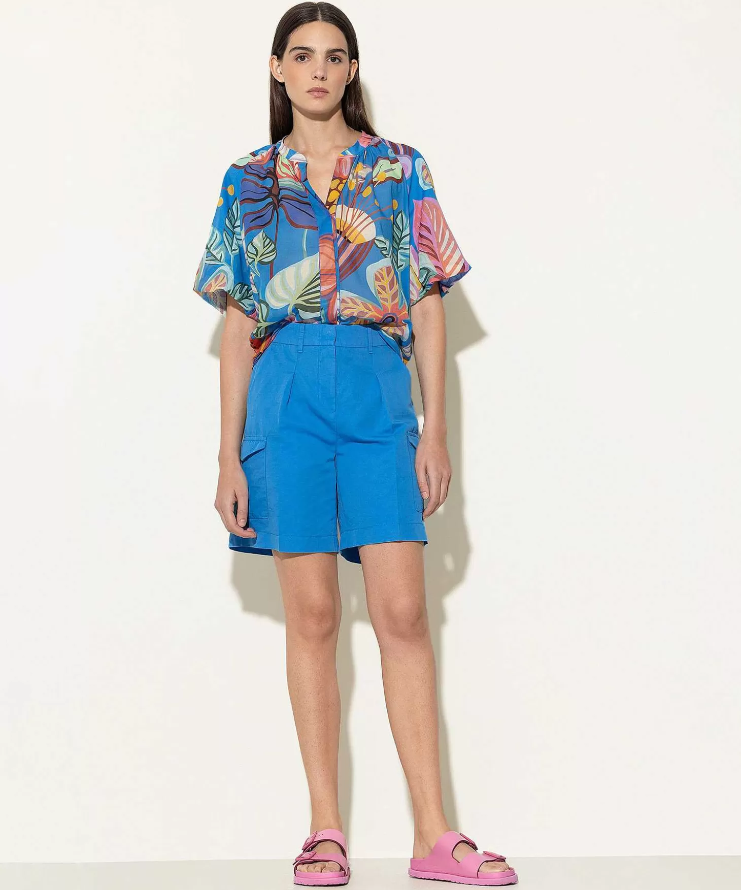 luisa_cerano_blouse_tropische_bloemprint_4-1.webp Luisa Cerano Blouse Tropische Bloemprint Fashion