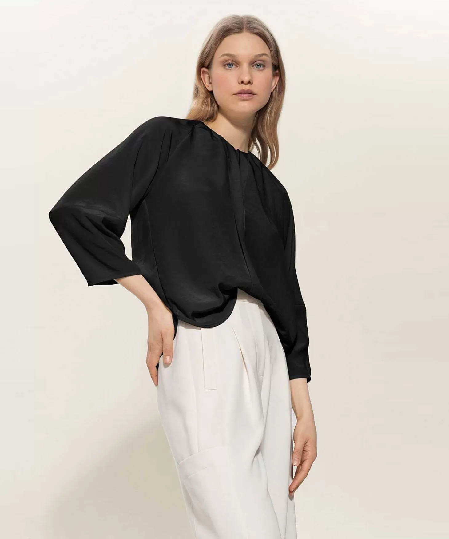 luisa_cerano_blouse_vhals_4.webp Luisa Cerano Blouse V-Hals Best
