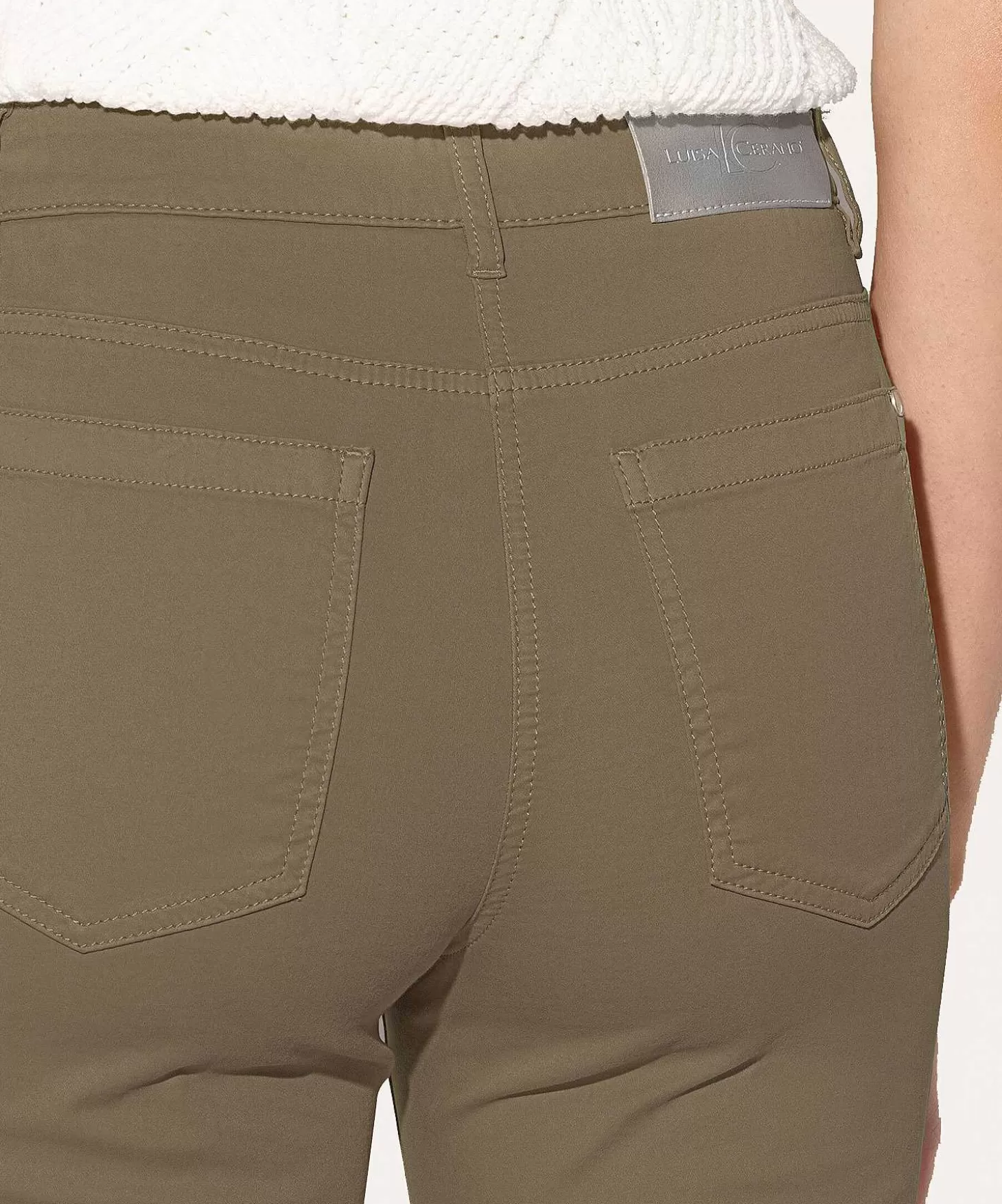 luisa_cerano_kick_flare_soft_broek_2.webp Luisa Cerano Kick Flare Soft Broek Outlet