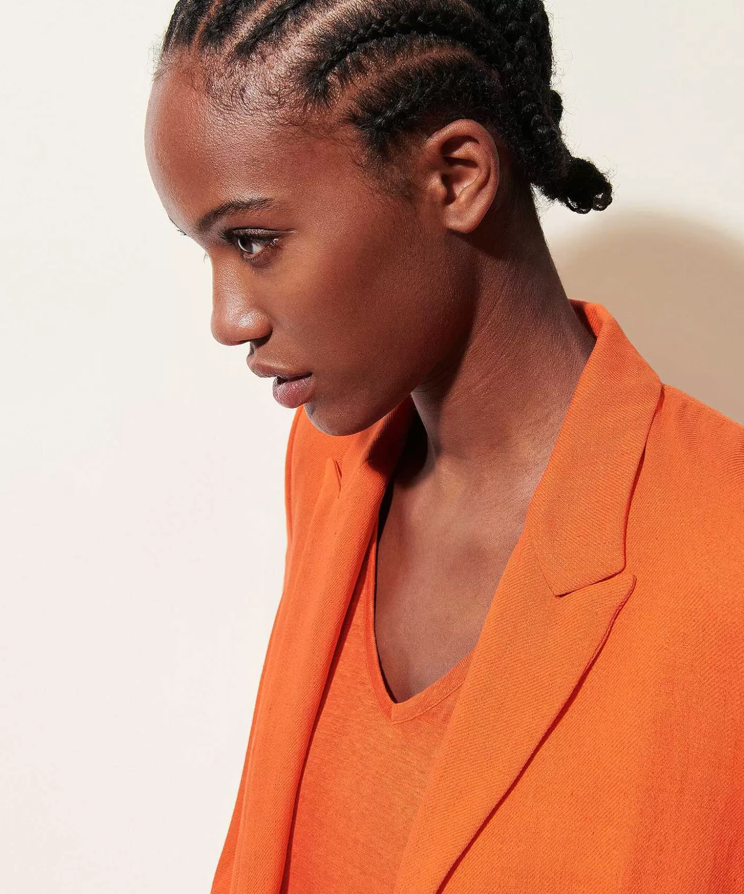 luisa_cerano_linnenmix_blazer_2-1.webp Luisa Cerano Linnenmix Blazer Fashion