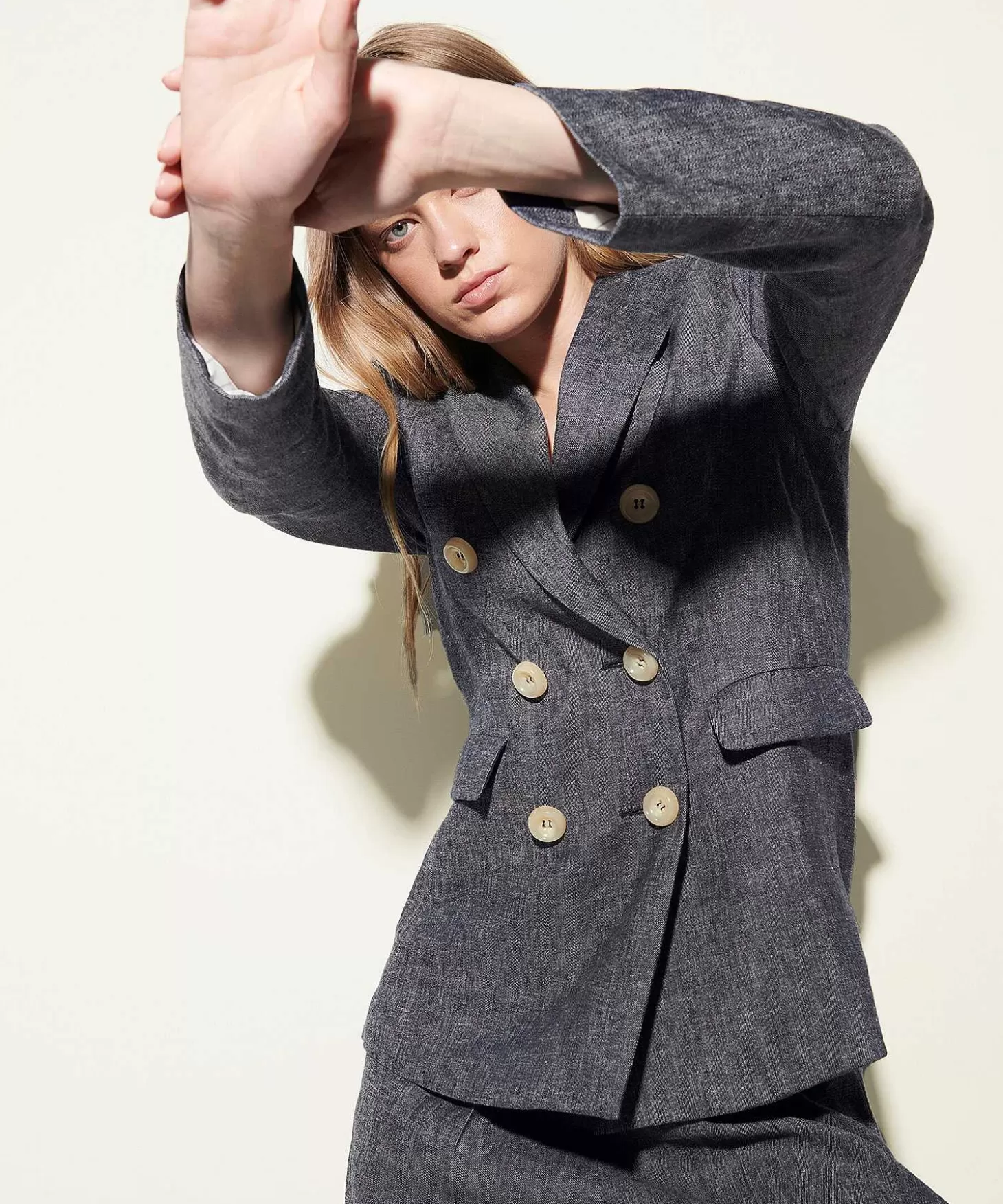 luisa_cerano_linnenmix_blazer_denimlook_1.webp Luisa Cerano Linnenmix Blazer Denimlook Discount