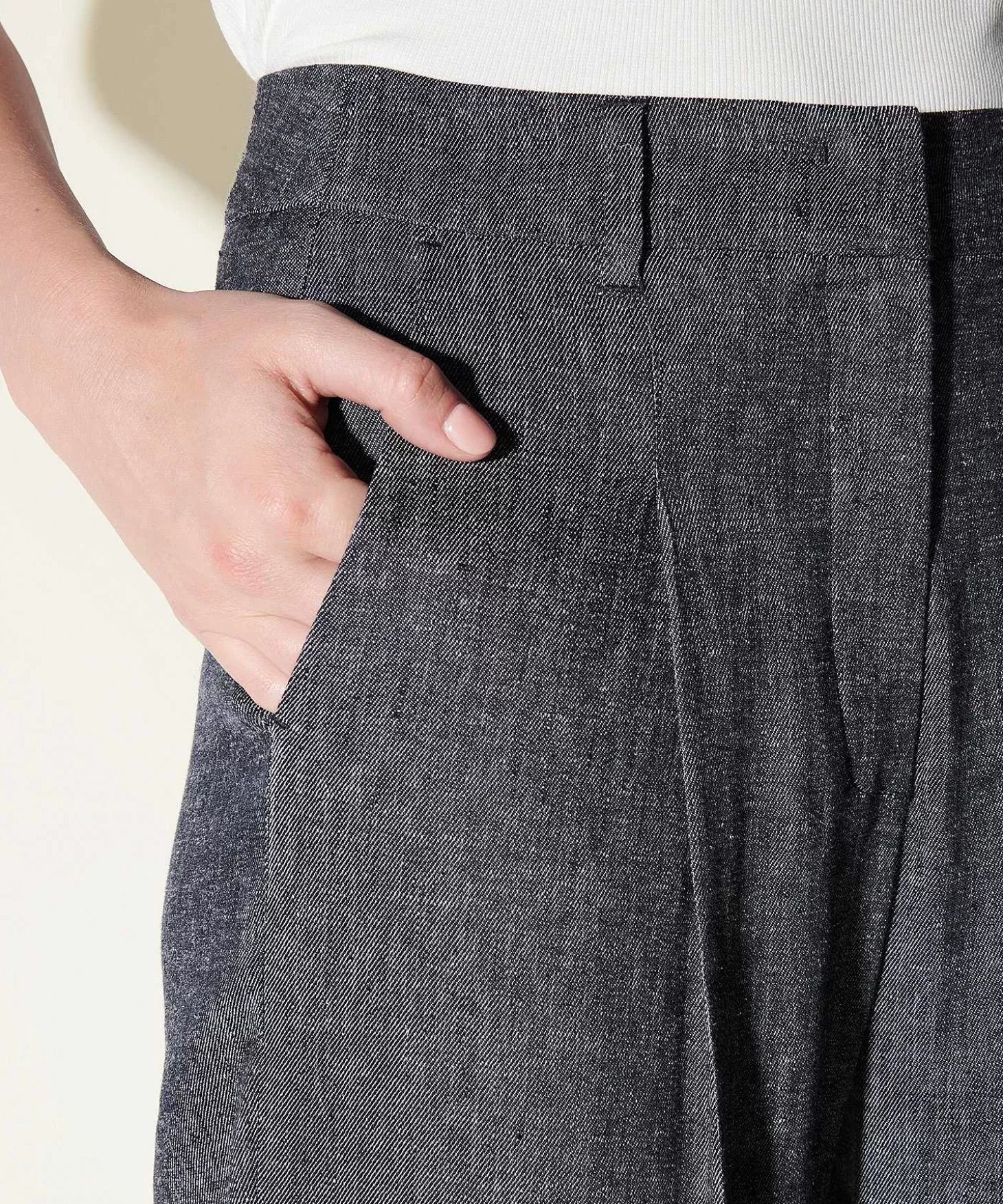 luisa_cerano_linnenmix_wide_leg_broek_denimlook_2.webp Luisa Cerano Linnenmix Wide Leg Broek Denimlook Outlet