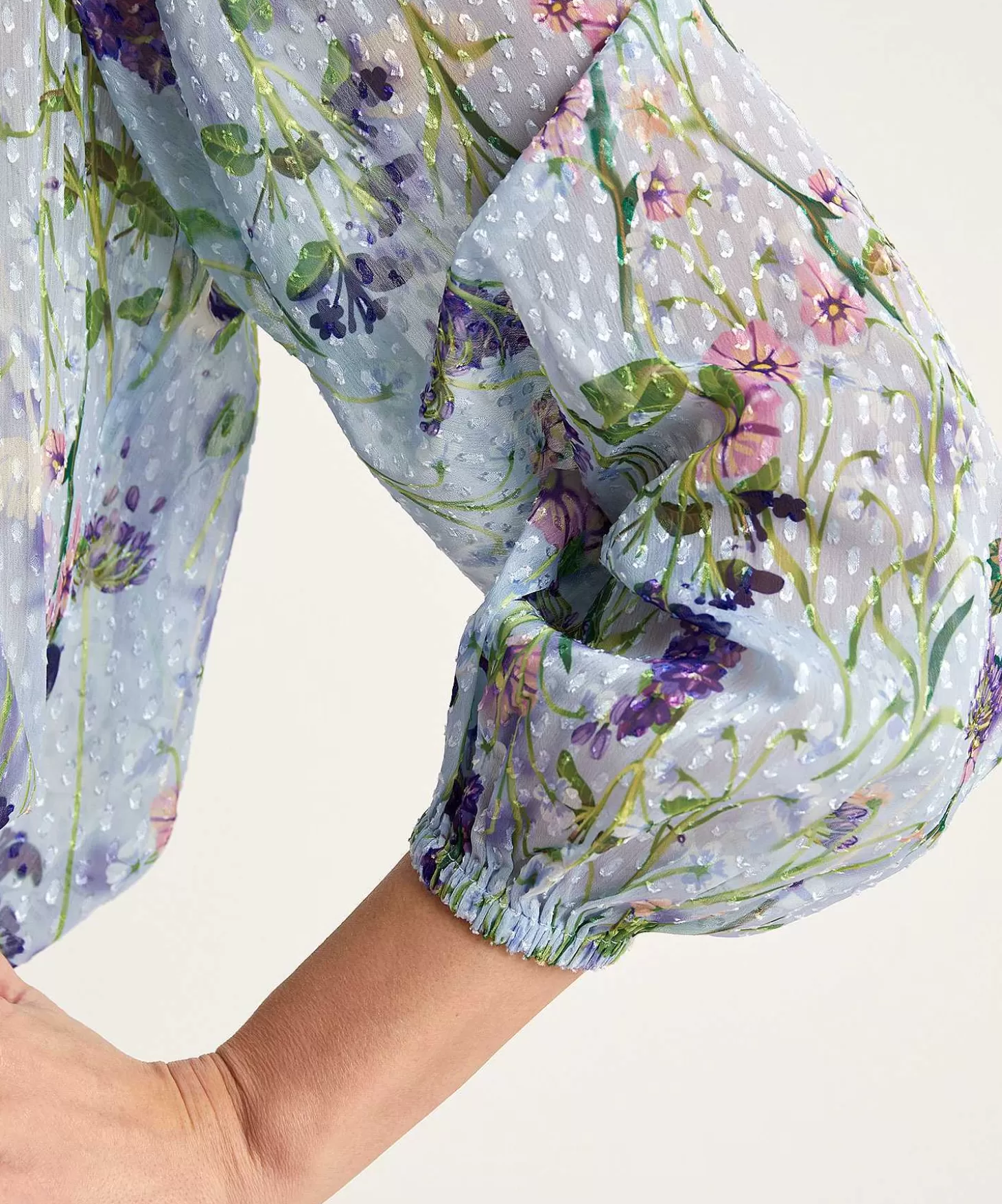 marc_cain_blouse_bloemenprint_met_roezelrandje_2.webp Marc Cain Collections Marc Cain Blouse Bloemenprint Met Roezelrandje Outlet