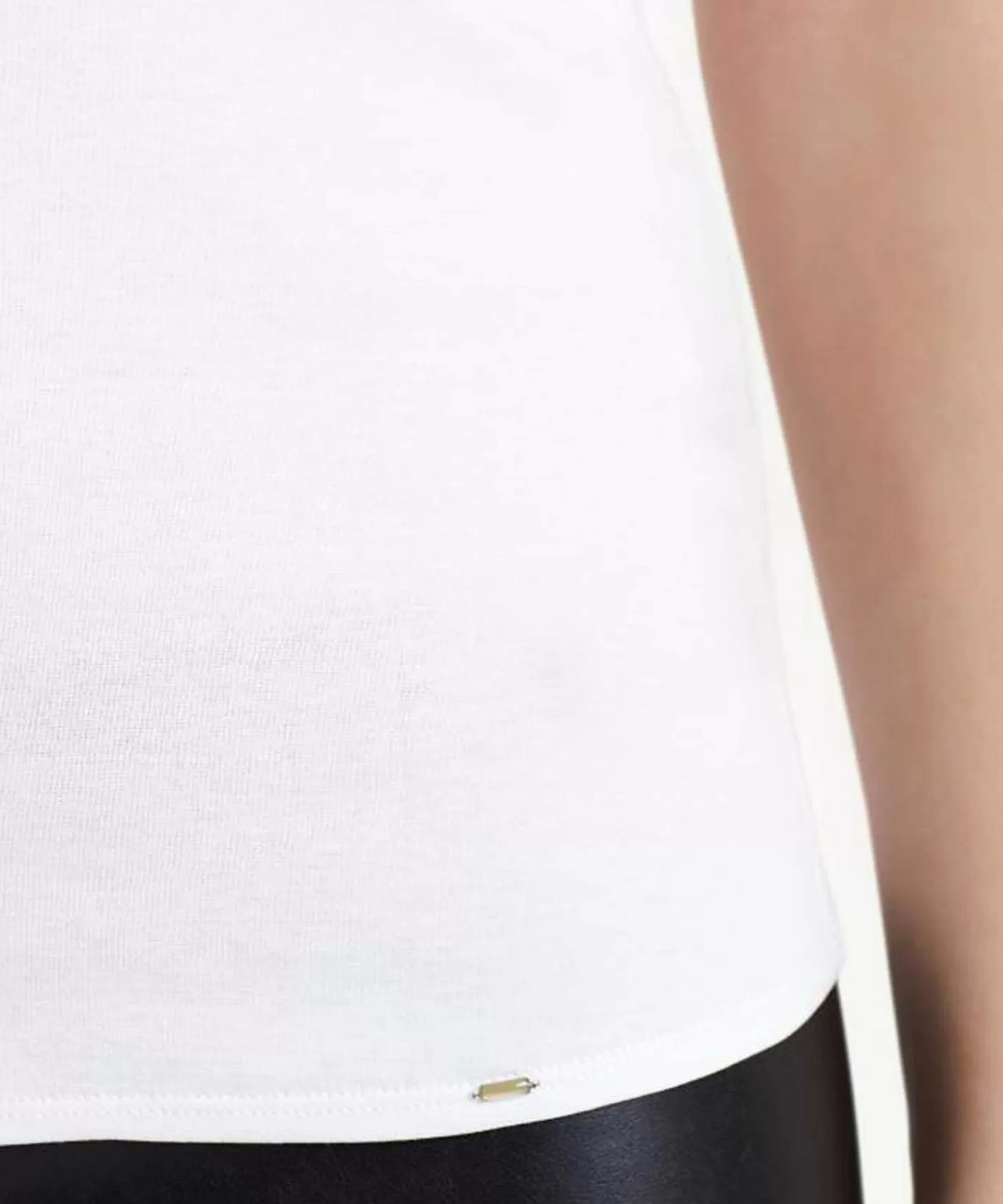 marc_cain_shirt_kapmouwtje_2-1.webp Marc Cain Essentials Marc Cain Shirt Kapmouwtje Discount