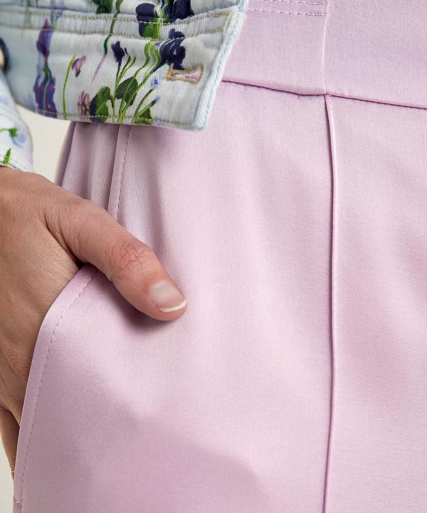 marc_cain_silky_cropped_broek_washington_2.webp Marc Cain Collections Marc Cain Silky Cropped Broek Washington Cheap