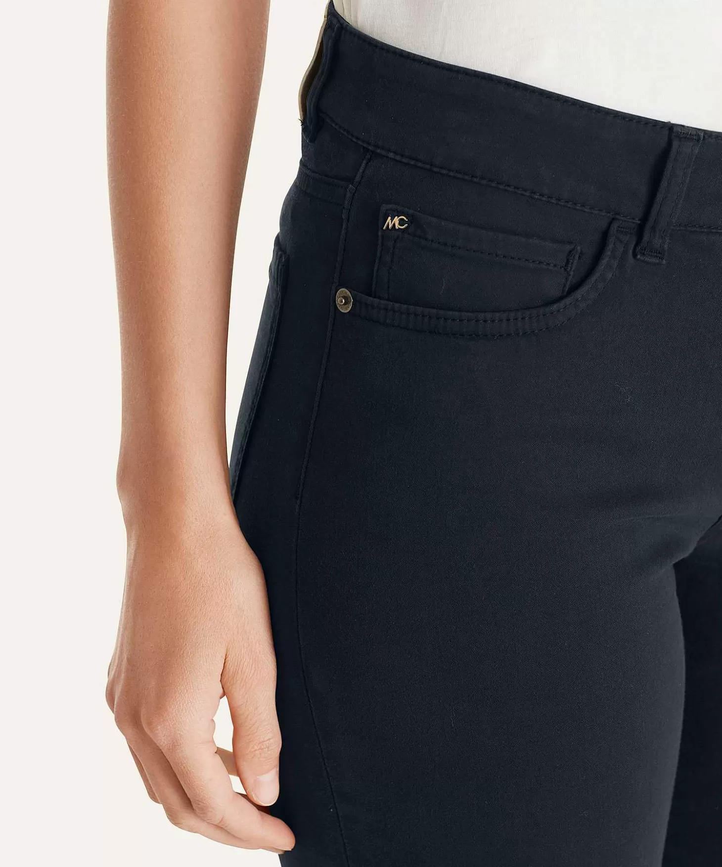 marc_cain_slim_fit_jeans_silea_2-1.webp Marc Cain Pants Marc Cain Slim Fit Jeans Silea Hot