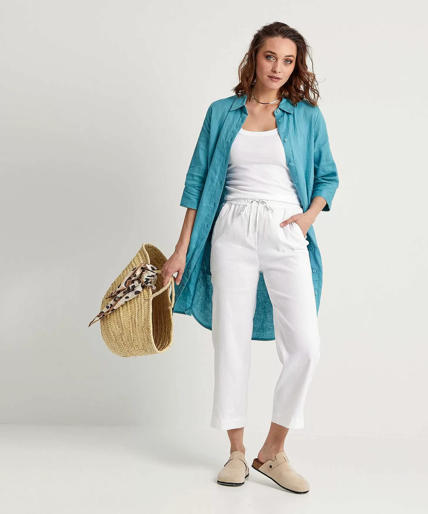 marc_cain_sports_cropped_broek_linnenmix_wusu_4.webp Marc Cain Sports Cropped Broek Linnenmix Wusu Cheap