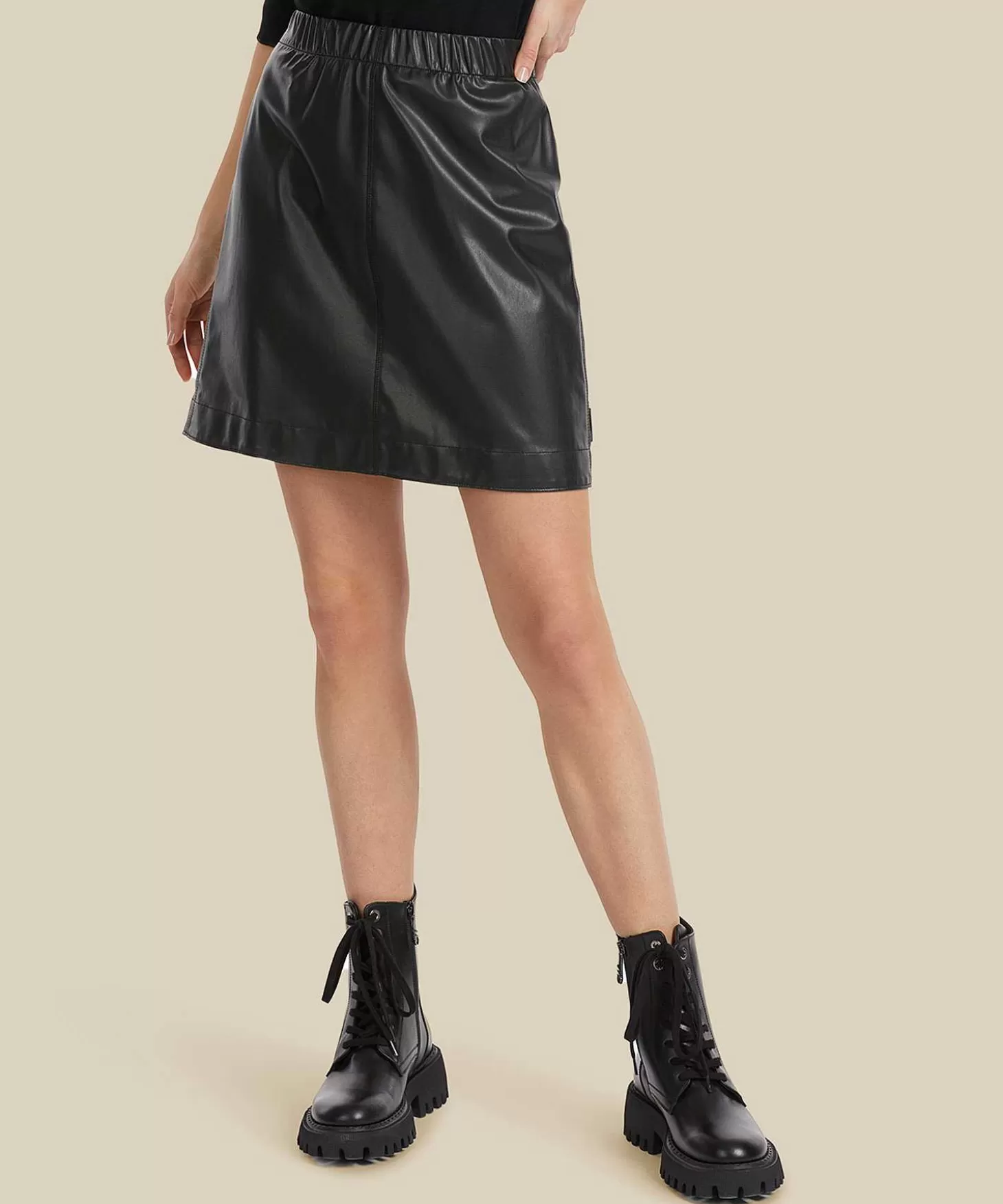 marc_cain_sports_rok_vegan_leather_1.webp Marc Cain Sports Rok Vegan Leather Shop