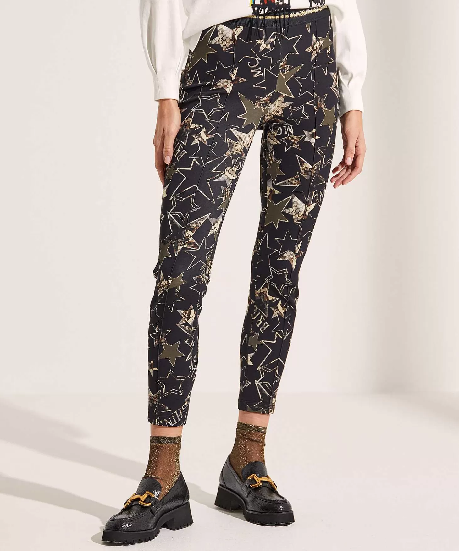 marc_cain_sports_scuba_broek_ster_print_1.webp Marc Cain Sports Scuba Broek Ster Print Shop