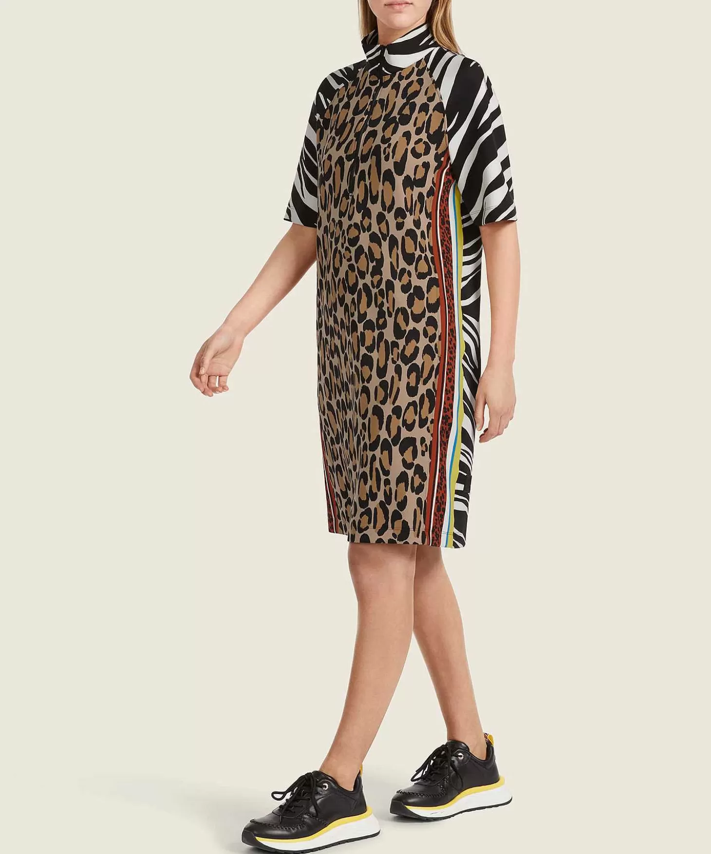 marc_cain_sports_scuba_jurk_met_rits_mixed_animal_1.webp Marc Cain Sports Scuba Jurk Met Rits Mixed Animal Shop