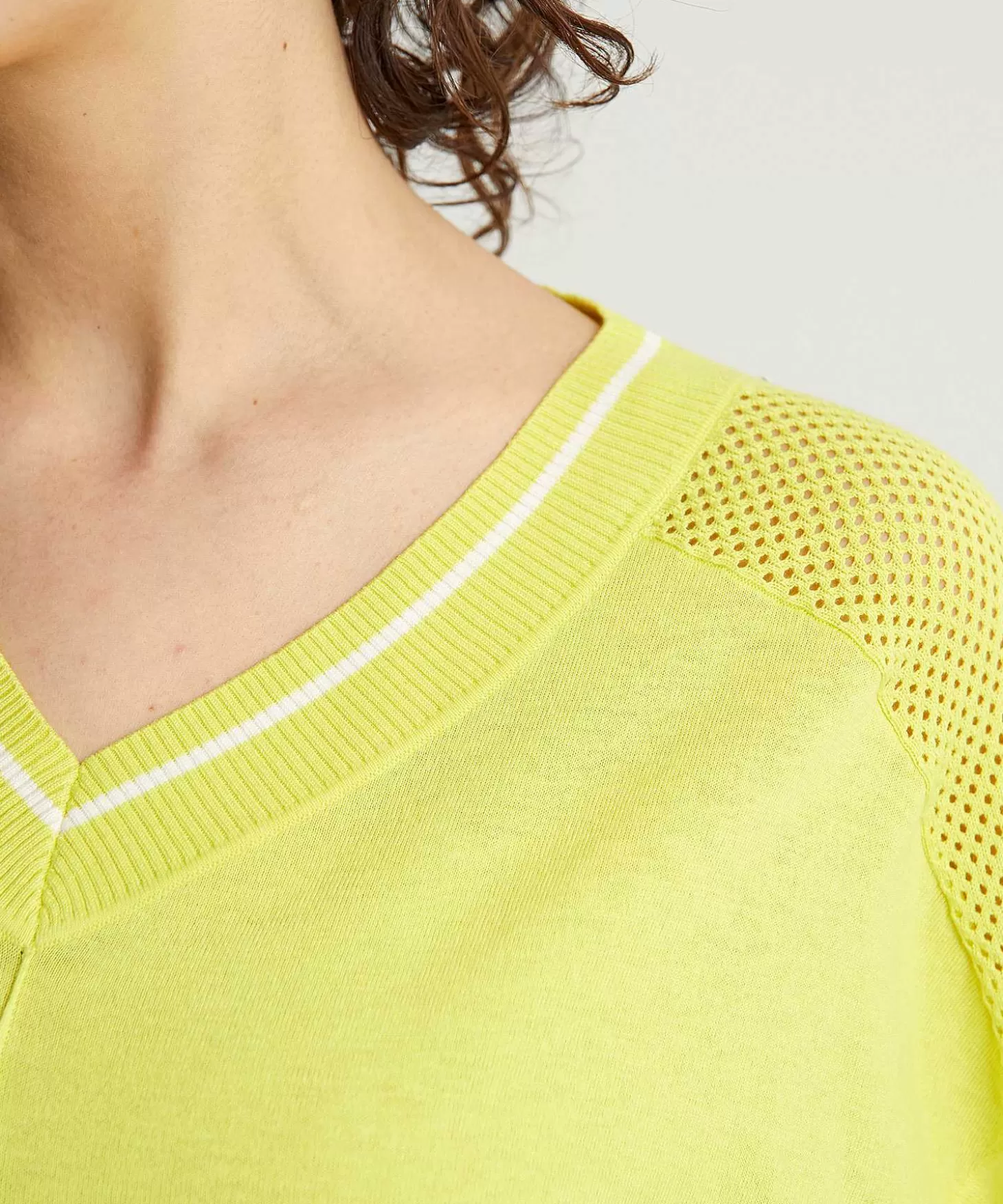 marc_cain_sports_truitje_met_netstof_2.webp Marc Cain Sports Truitje Met Netstof Hot