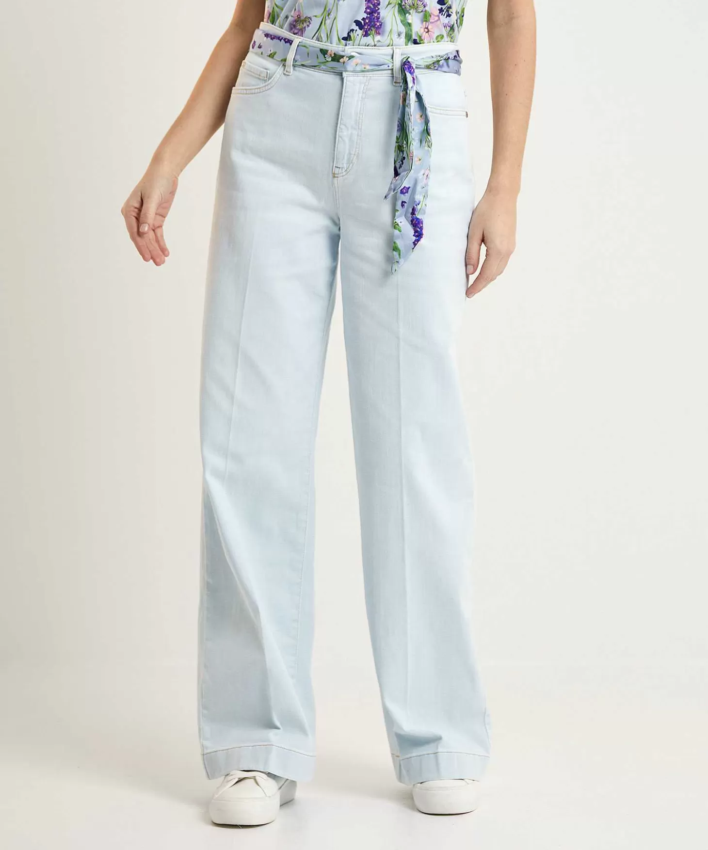 marc_cain_wide_leg_jeans_met_sjaaltje_warri_1.webp Marc Cain Collections Marc Cain Wide Leg Jeans Met Sjaaltje Warri Online