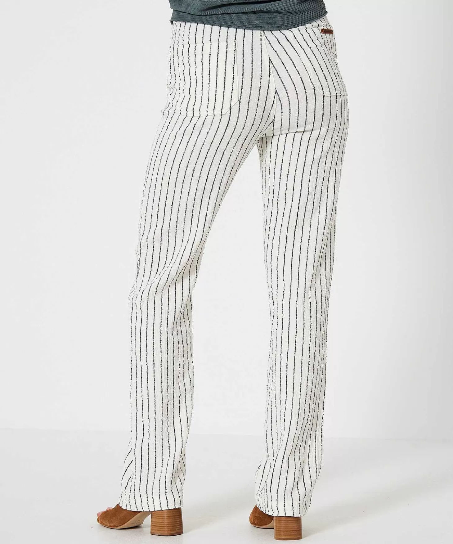 moscow_wide_leg_broek_streepje_abiba_3.webp Moscow Wide Leg Broek Streepje Abiba Best