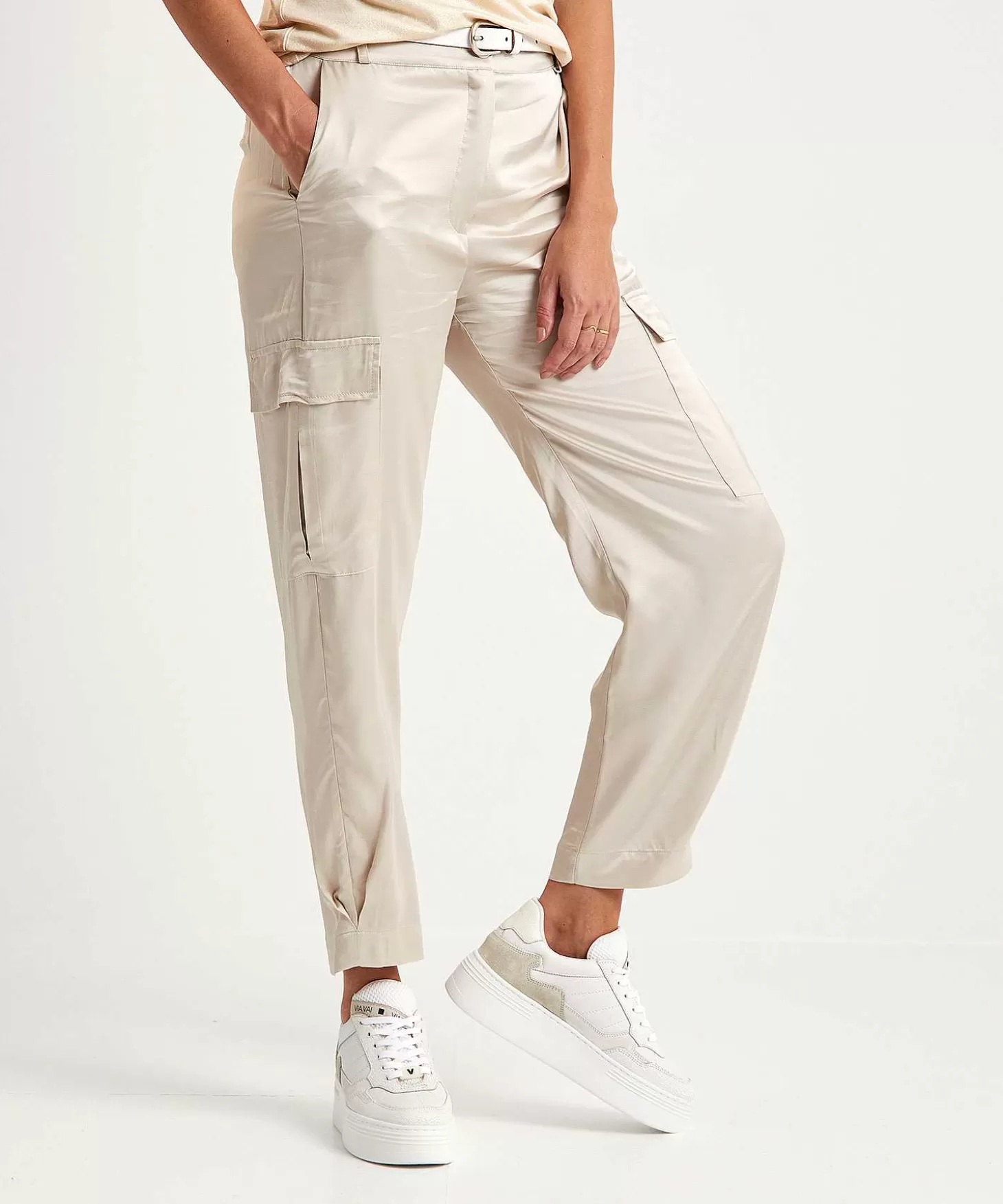 no_mans_land_silky_cargo_broek_1.webp No Man's Land Silky Cargo Broek Shop
