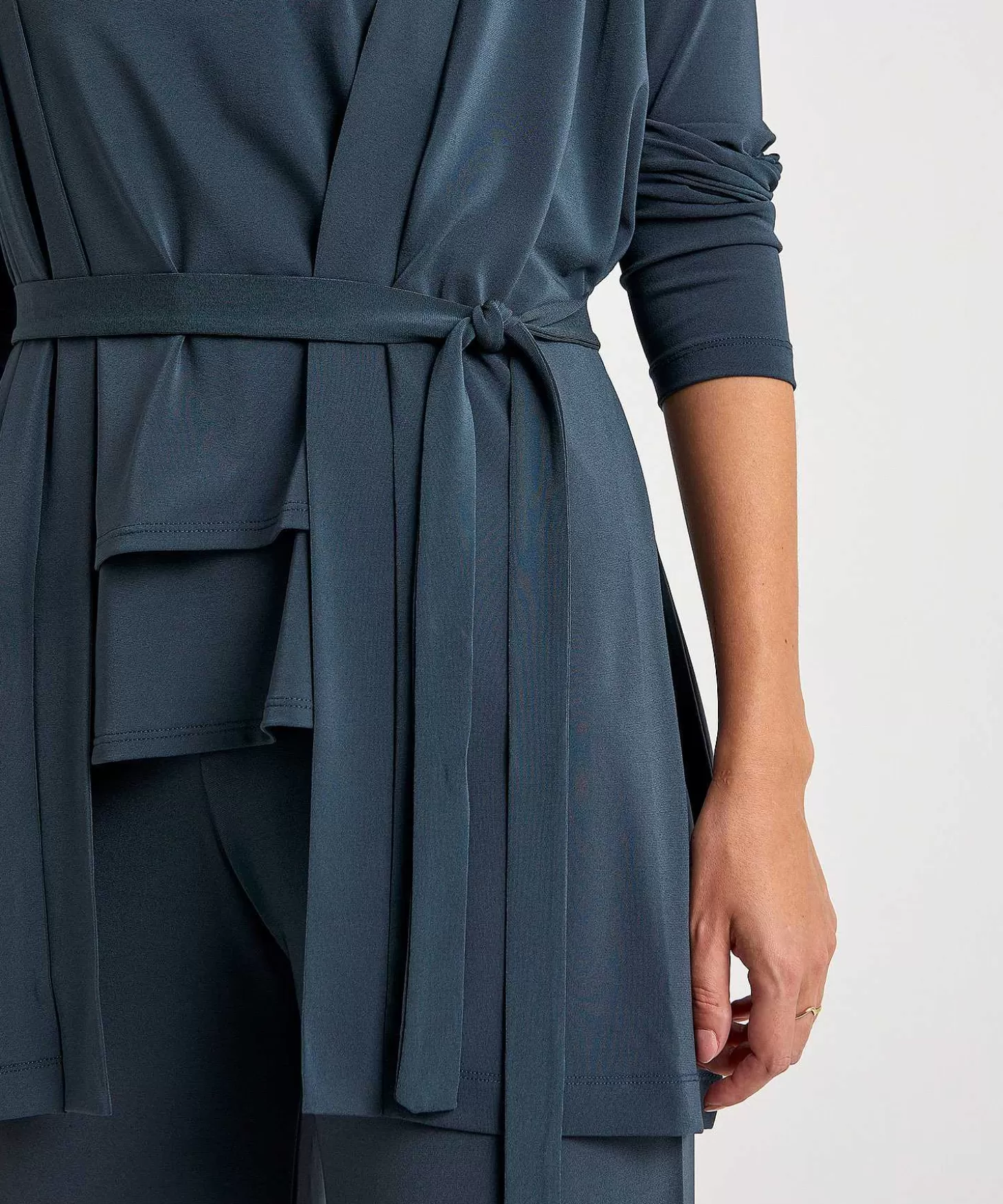 no_mans_land_vest_met_ceintuur_2.webp No Man's Land Vest Met Ceintuur Shop