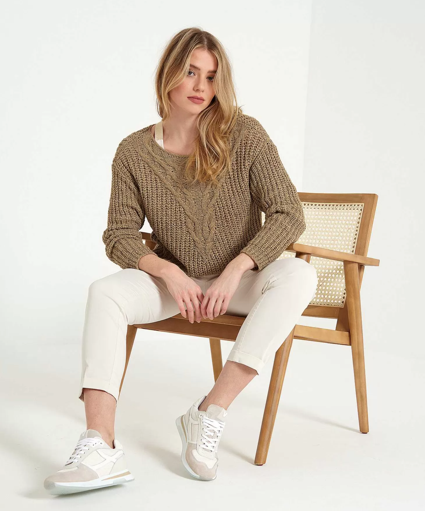 oui_trui_kabel_lintgaren_4.webp OUI Trui Kabel Lintgaren Store