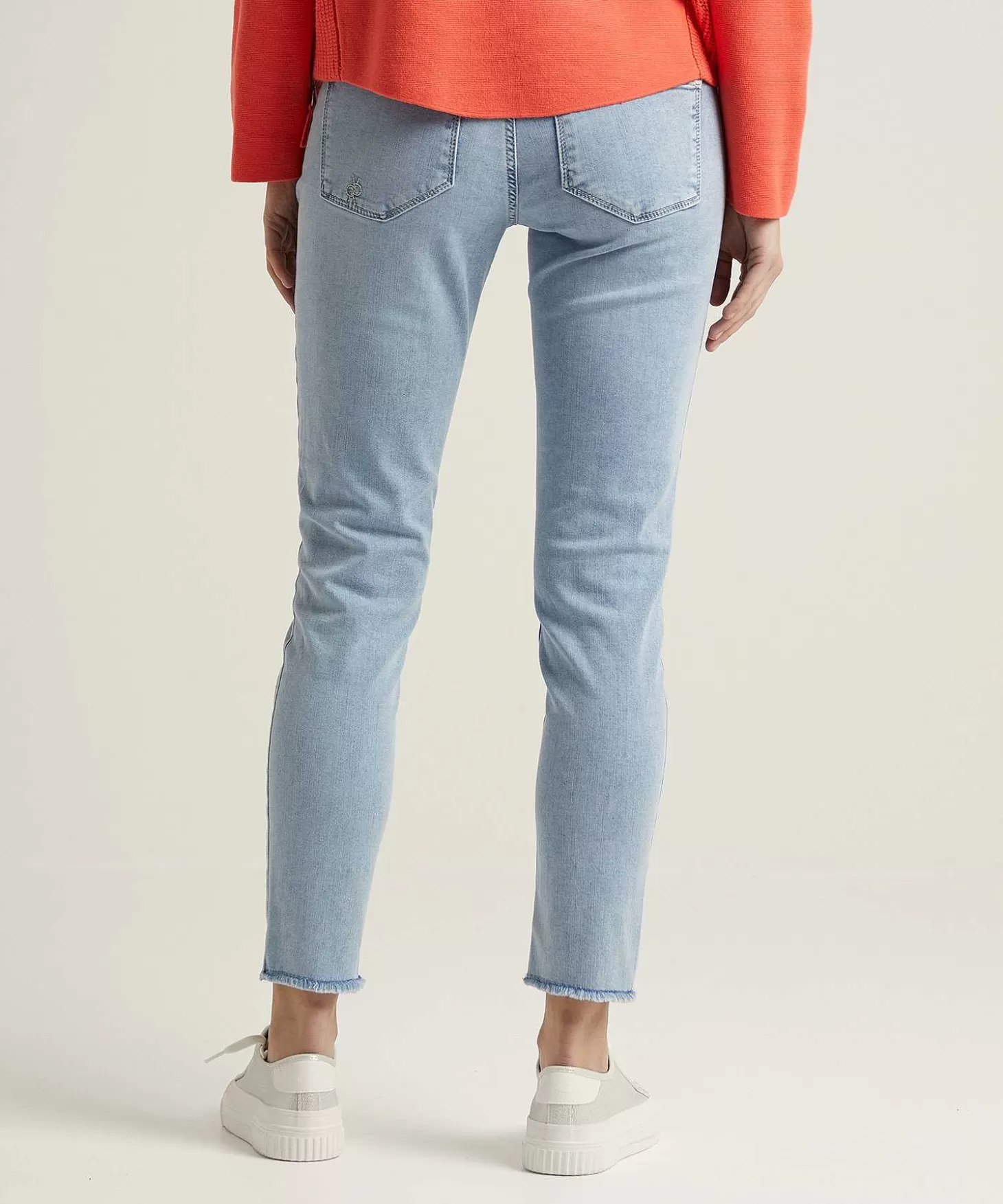 raffaello_rossi_slim_fit_78_jeans_amal_3.webp Raffaello Rossi Slim Fit 7/8 Jeans Amal Discount