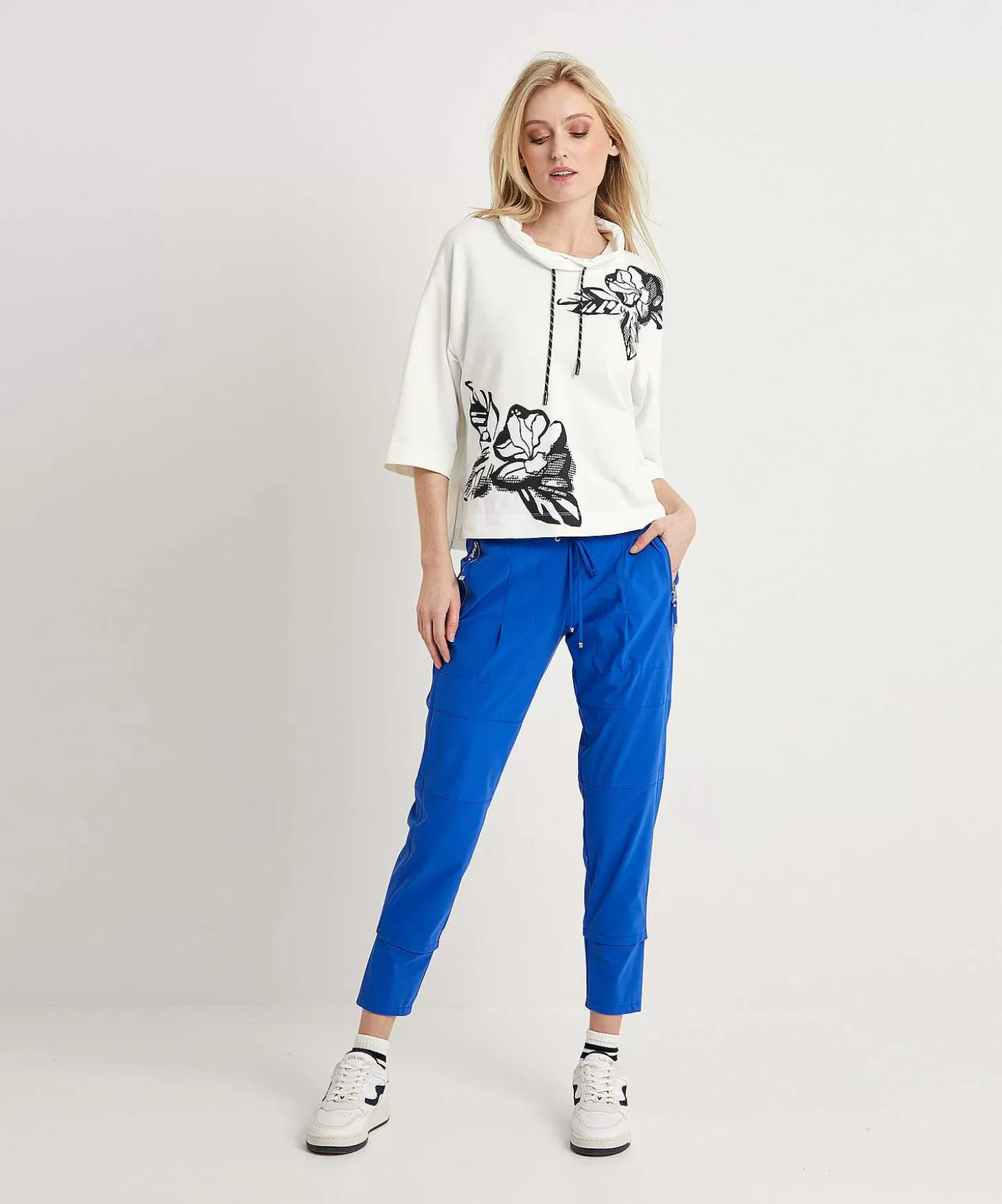 raffaello_rossi_slim_fit_travelstof_broek_candy_4-1.webp Raffaello Rossi Slim Fit Travelstof Broek Candy Cheap