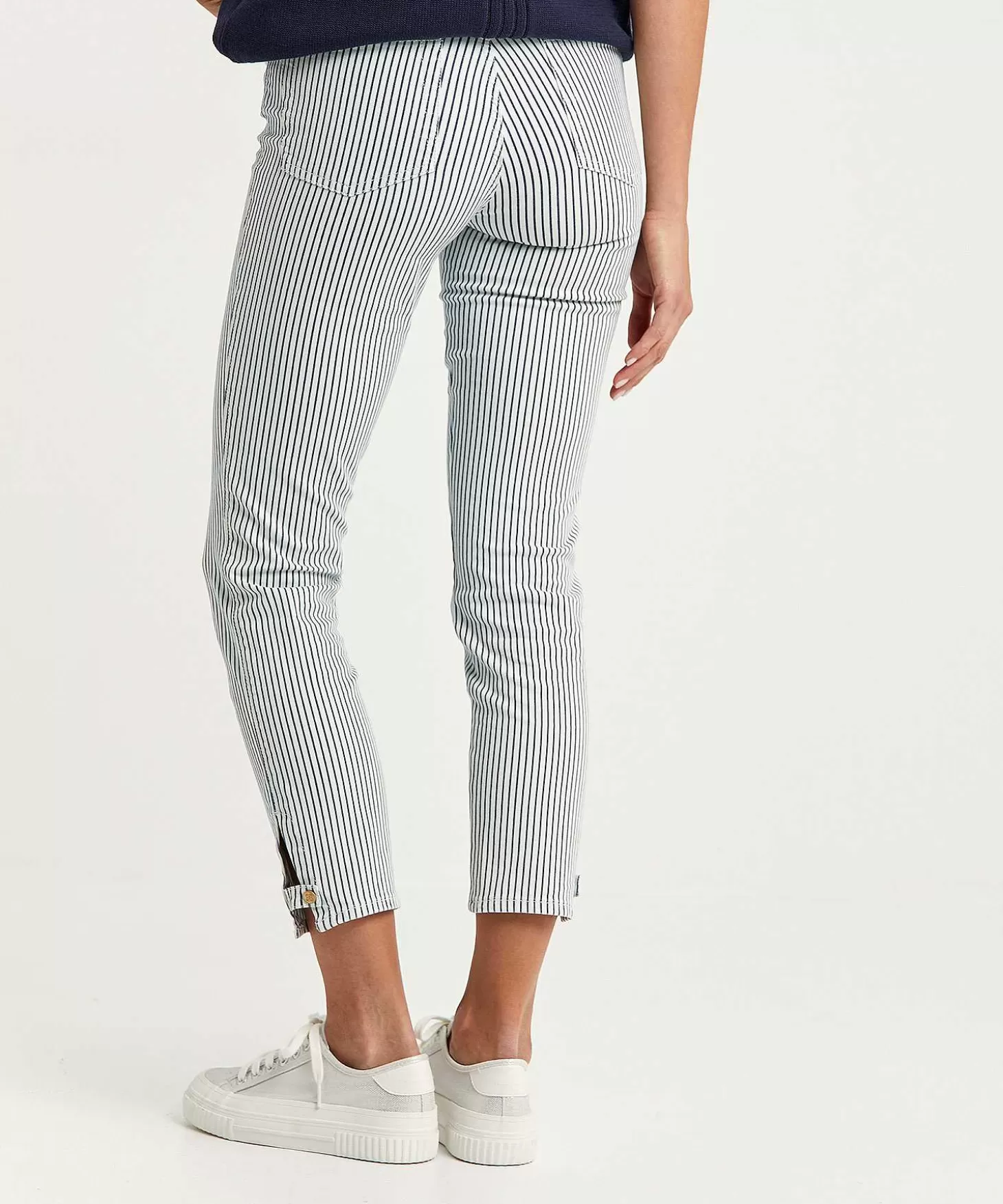rosner_skinny_jeans_streepje_audrey_2_3-1.webp Rosner Skinny Jeans Streepje Audrey 2 Flash Sale