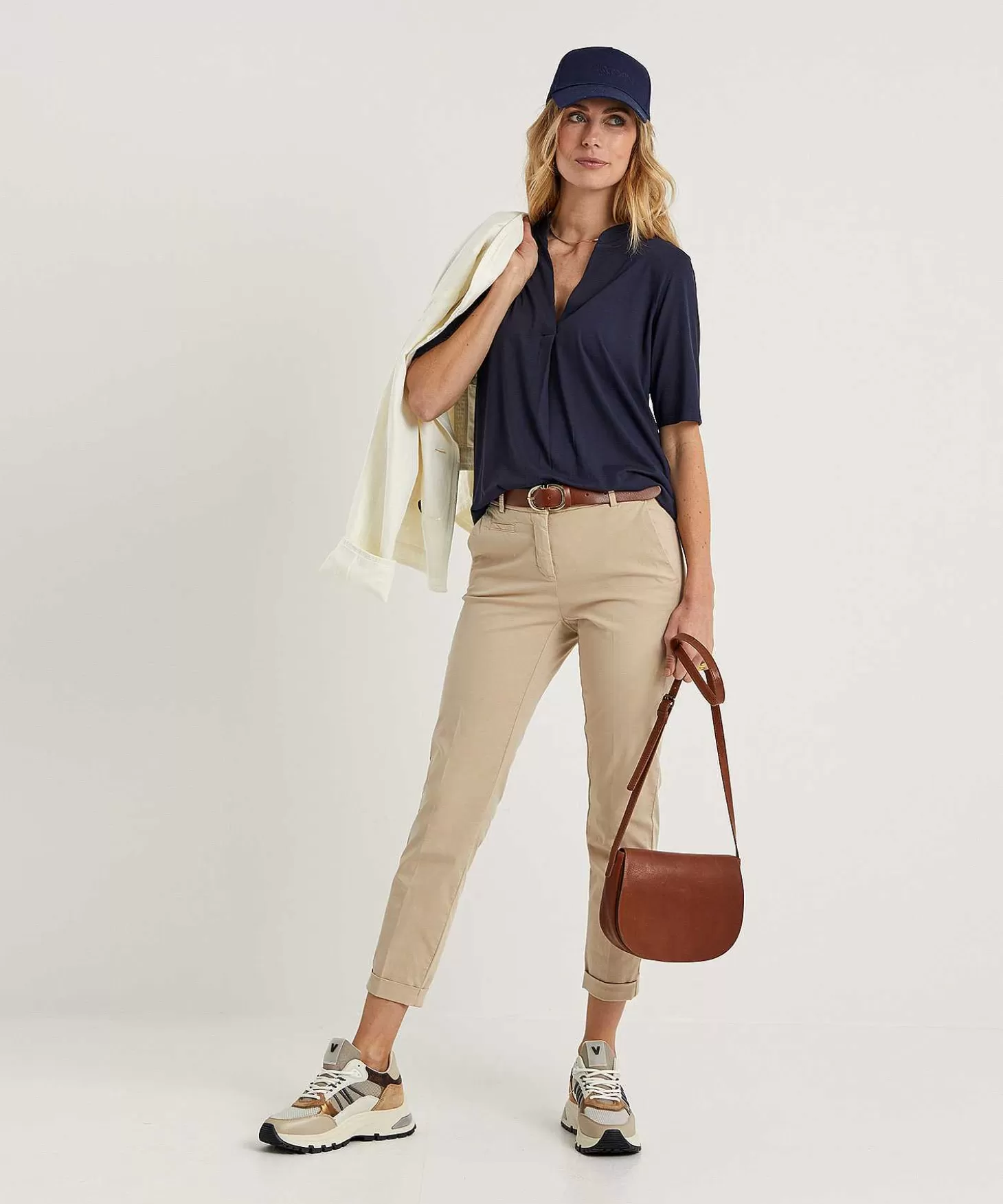 shirt_met_vhals_plooi_4-1.webp * Shirt Met V-Hals Plooi Outlet